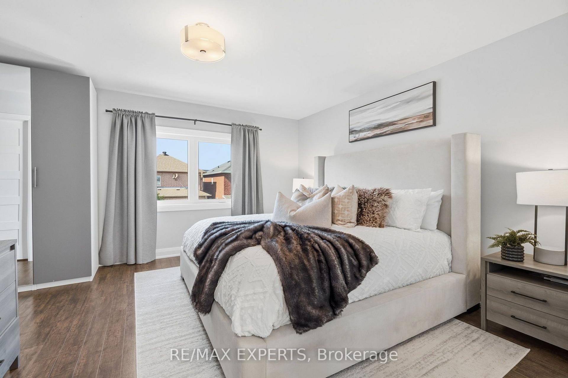 Photo 16 of 46 Princeton Gate, Vaughan, Maple — HOMEH