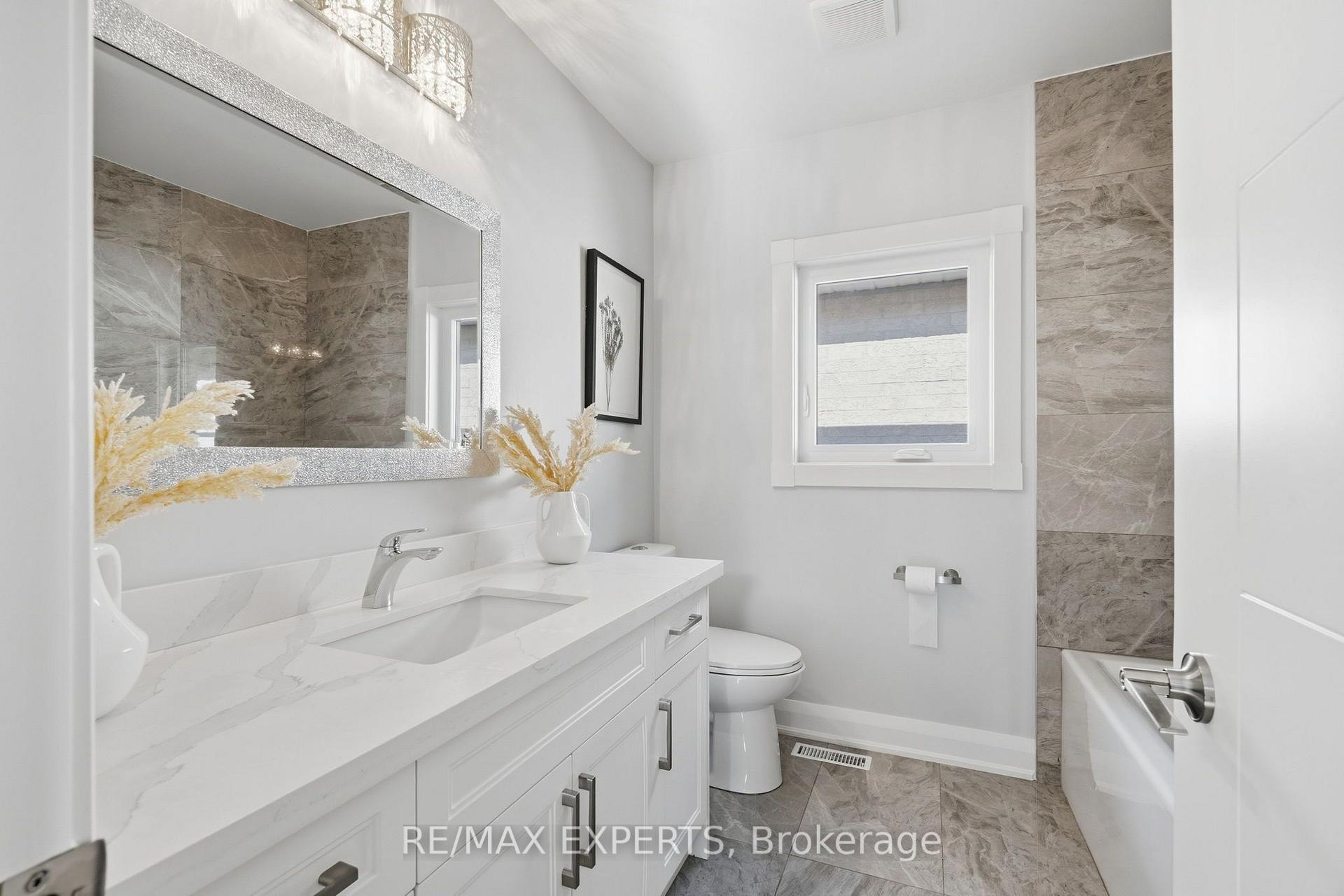 Photo 23 of 46 Princeton Gate, Vaughan, Maple — HOMEH