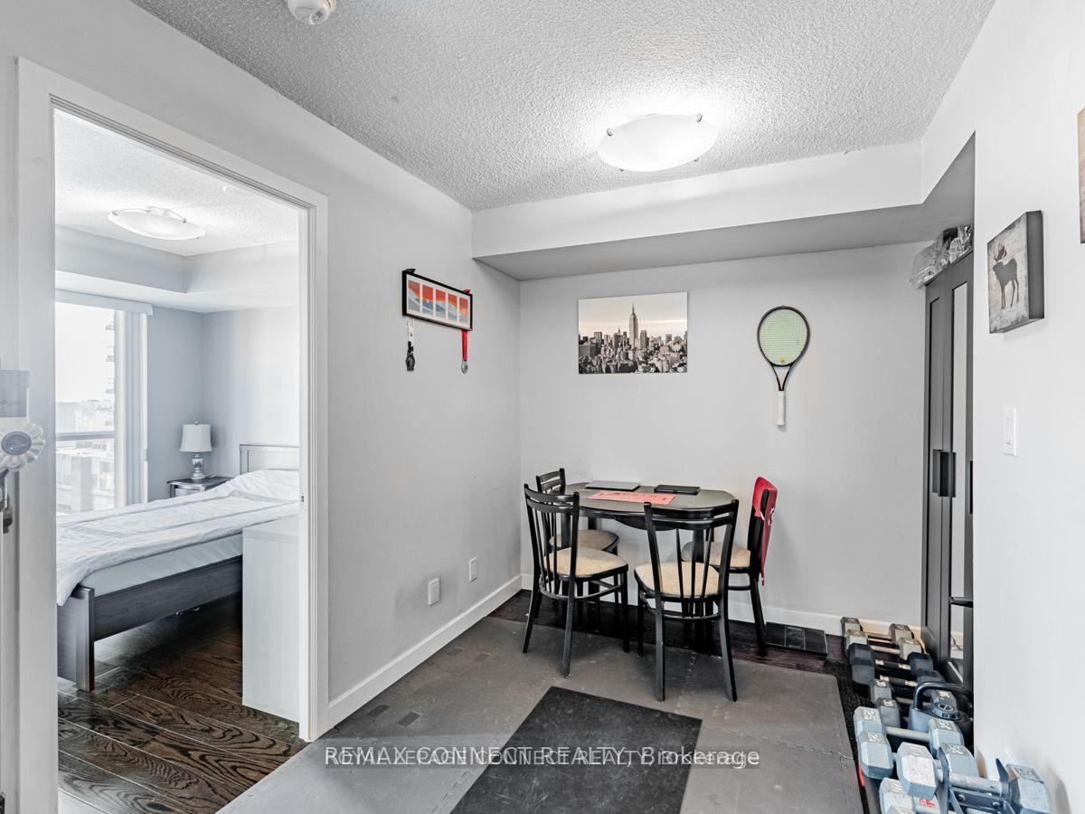 Photo 9 of Unit 1407, 18 Harbour Street, Toronto, Waterfront Communities — HOMEH