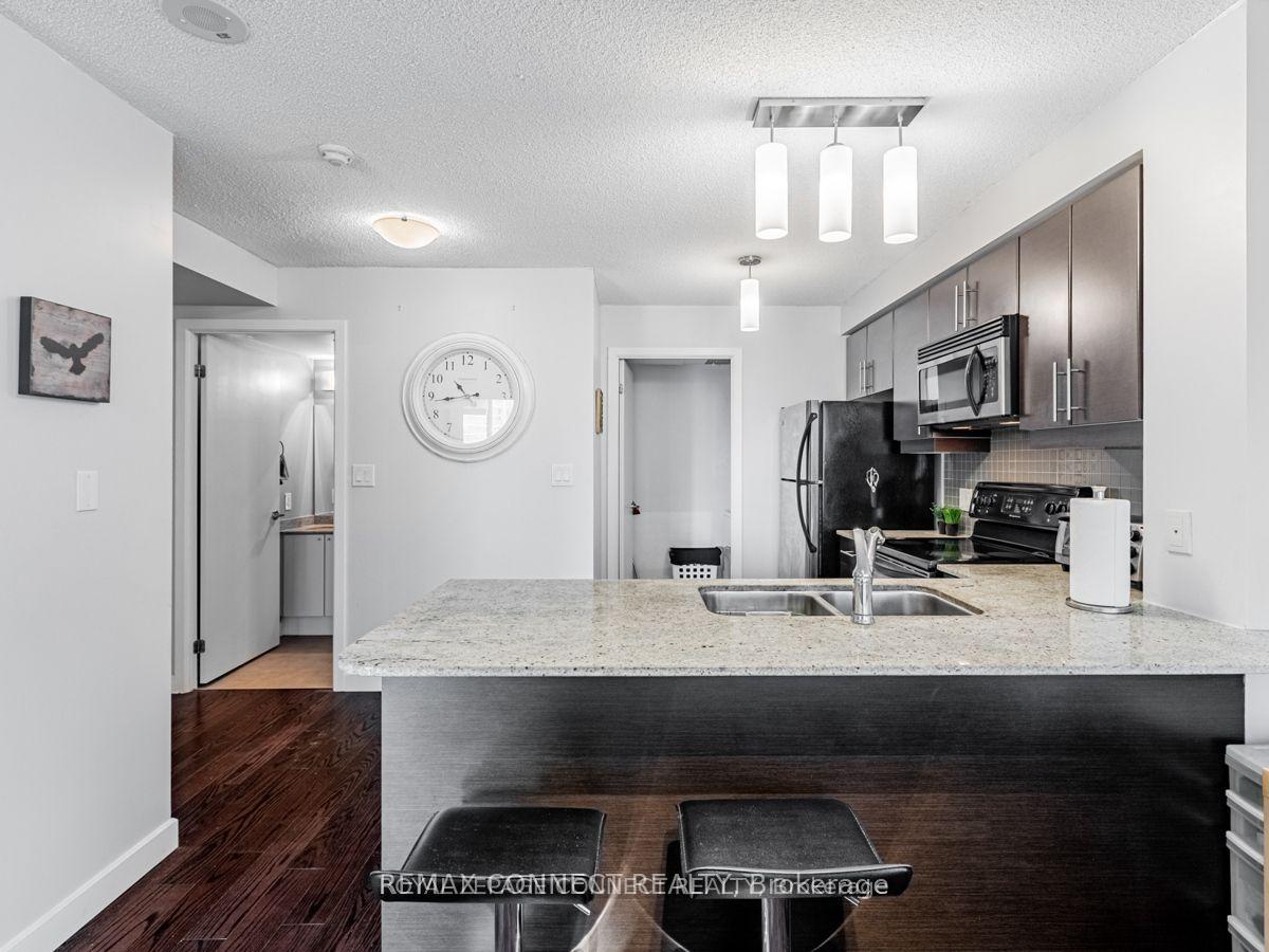 Photo 13 of Unit 1407, 18 Harbour Street, Toronto, Waterfront Communities — HOMEH