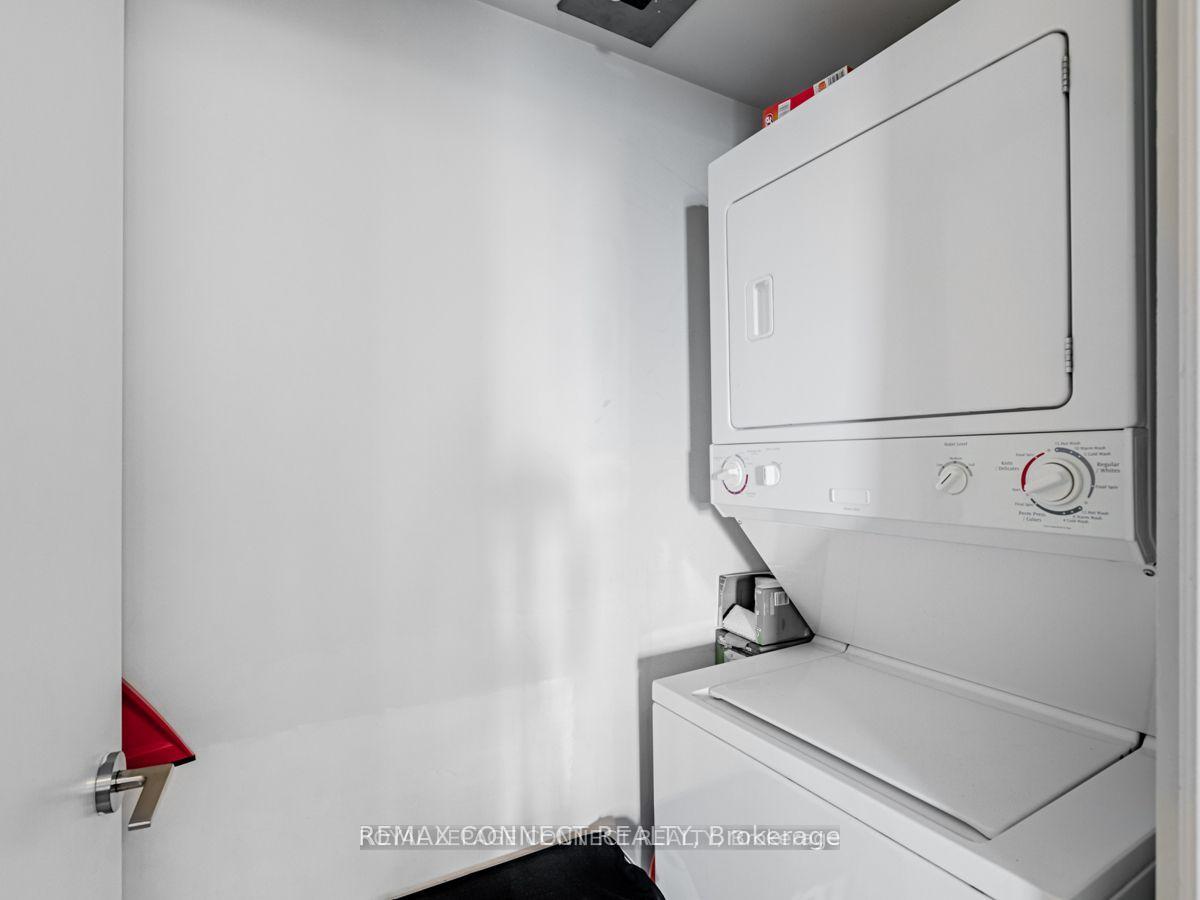 Photo 18 of Unit 1407, 18 Harbour Street, Toronto, Waterfront Communities — HOMEH