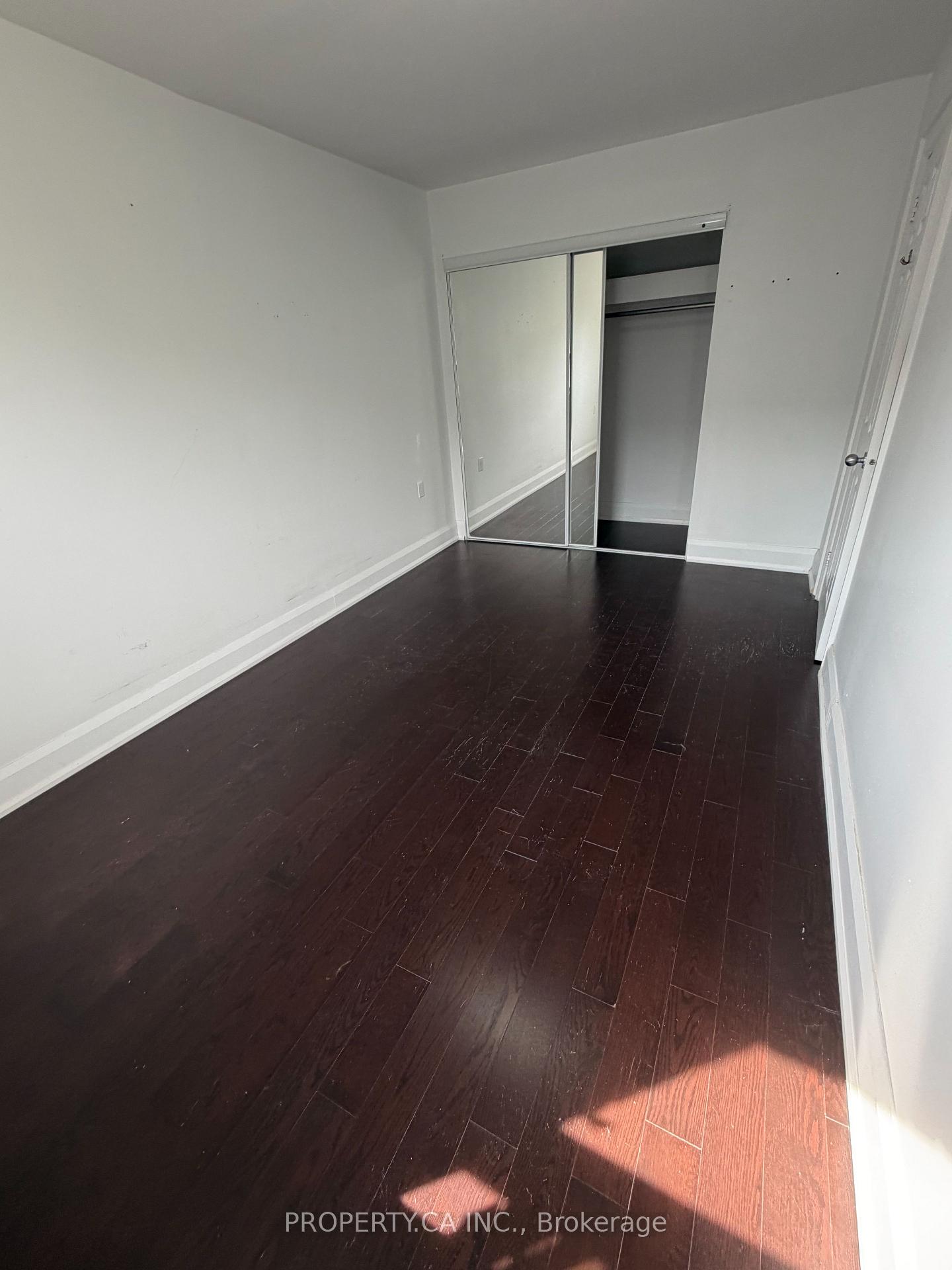 Photo 4 of Unit 32, 849 Broadview Avenue E, Toronto, Playter Estates-Danforth — HOMEH