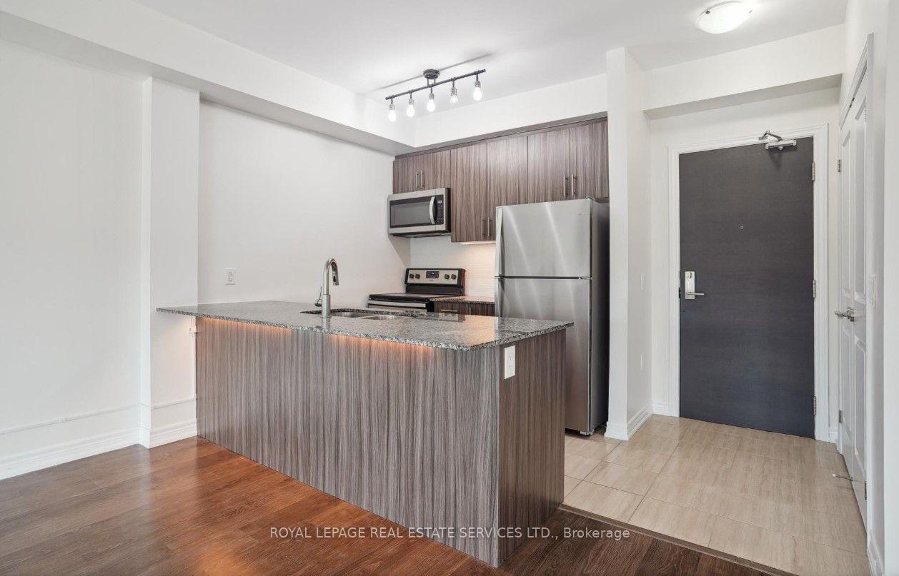 Photo 5 of Unit 308, 2388 Khalsa Gate, Oakville, Westmount — HOMEH