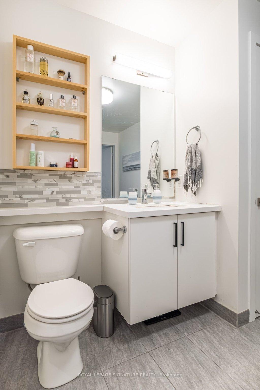 Photo 7 of Unit 204, 479 Charlton Avenue E, Hamilton, Stinson — HOMEH