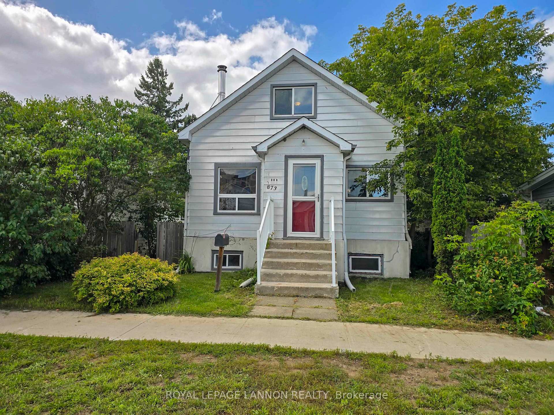 Front of 873 Minnesota Street