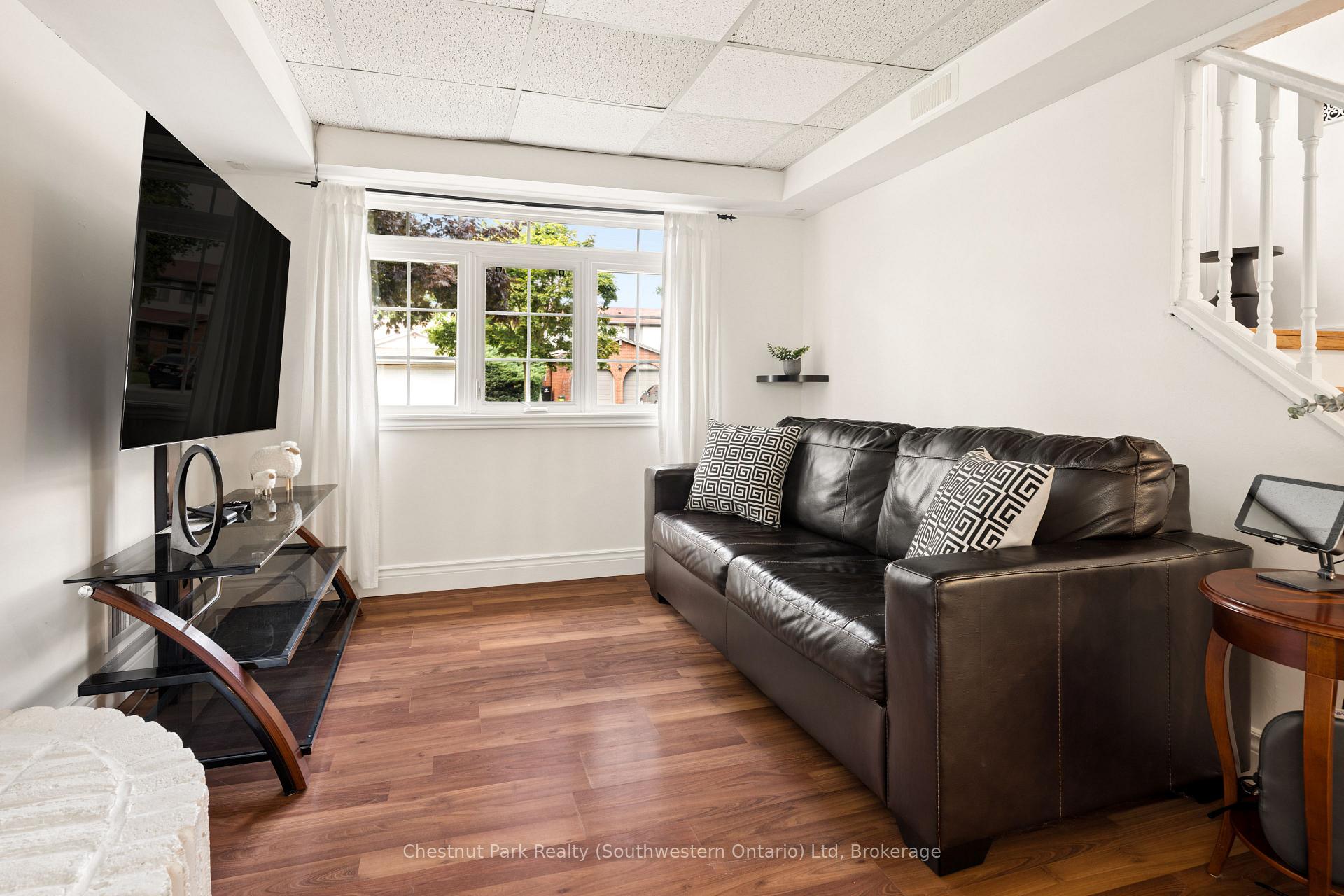 Photo 36 of 158 Autumn Hill Crescent, Kitchener, Forest Heights — HOMEH