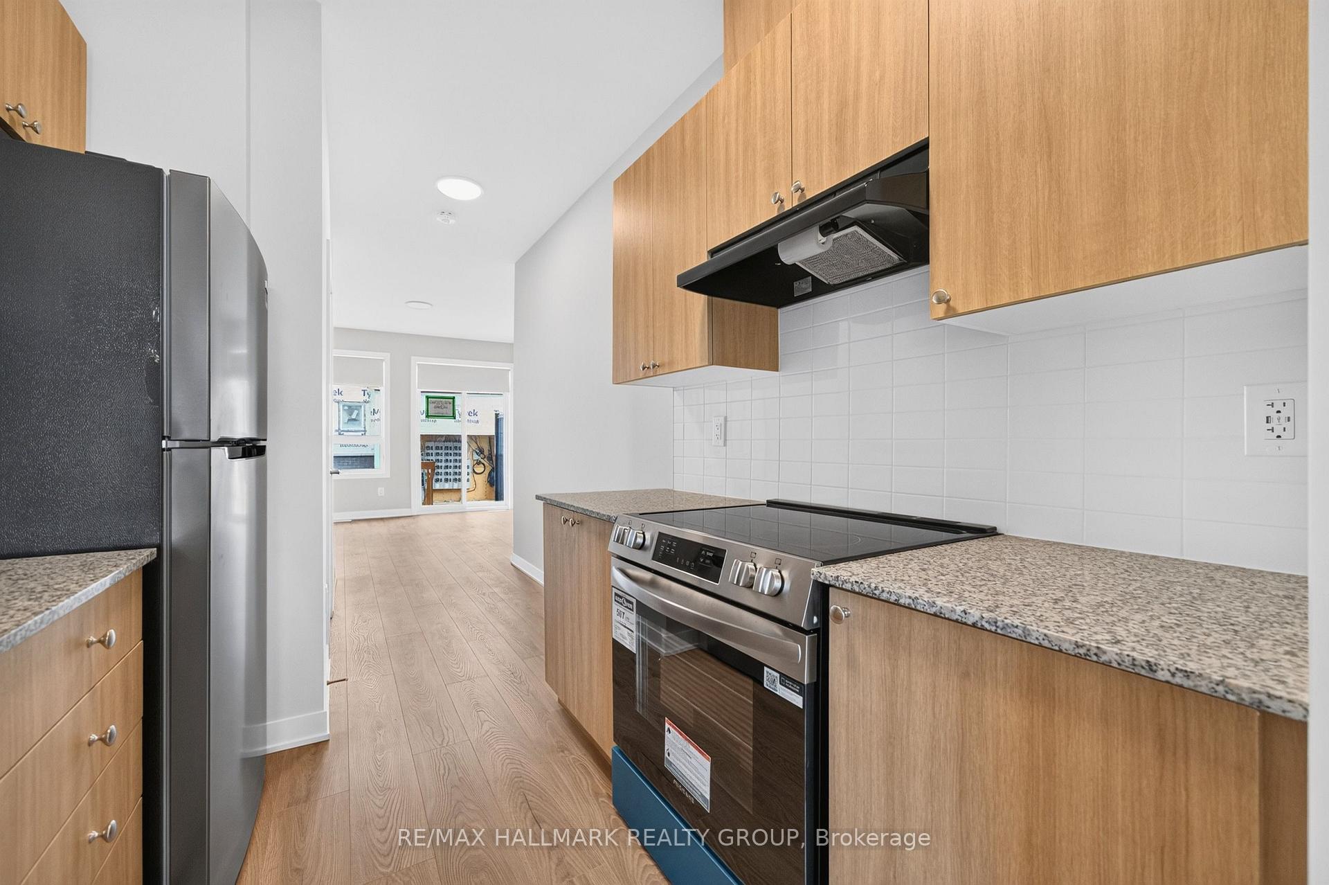 Photo 8 of 285 Lamarche Avenue, Ottawa, Chapel Hill South - Orleans Village — HOMEH