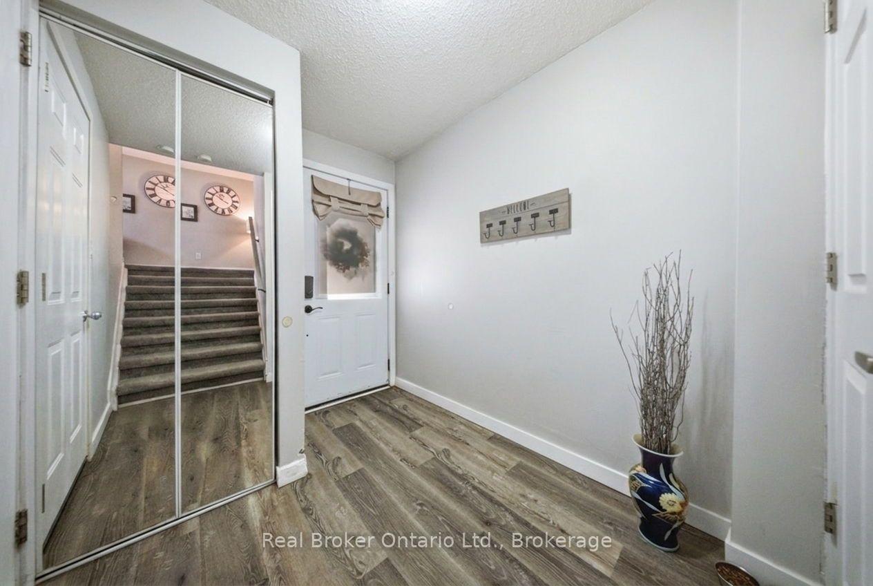 Photo 21 of Unit 93, 135 Chalmers Street S, Cambridge, Christopher-Champlain — HOMEH
