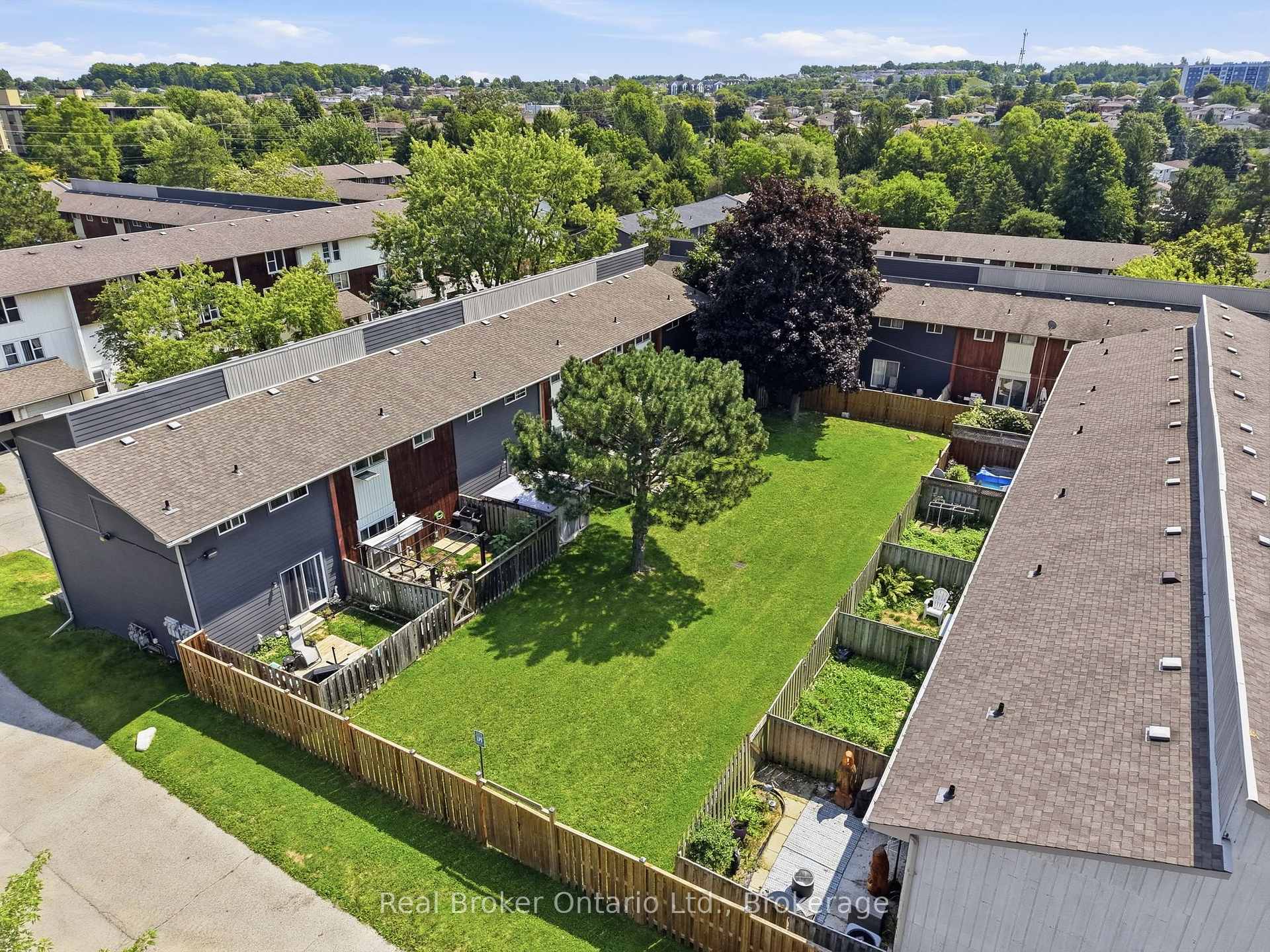 Photo 81 of Unit 93, 135 Chalmers Street S, Cambridge, Christopher-Champlain — HOMEH