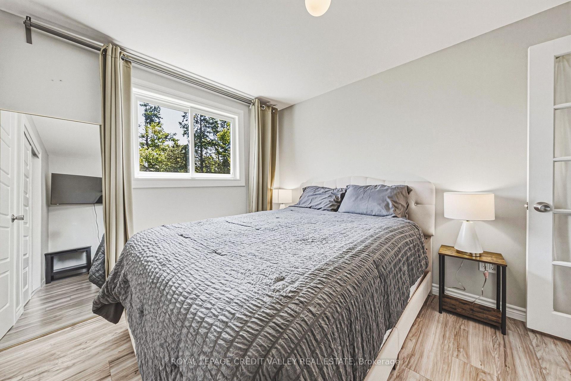 Photo 10 of 8 Ewen Street, Kawartha Lakes, Carden — HOMEH