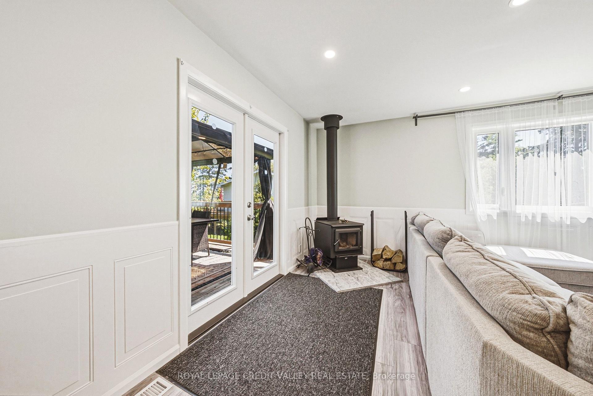 Photo 14 of 8 Ewen Street, Kawartha Lakes, Carden — HOMEH