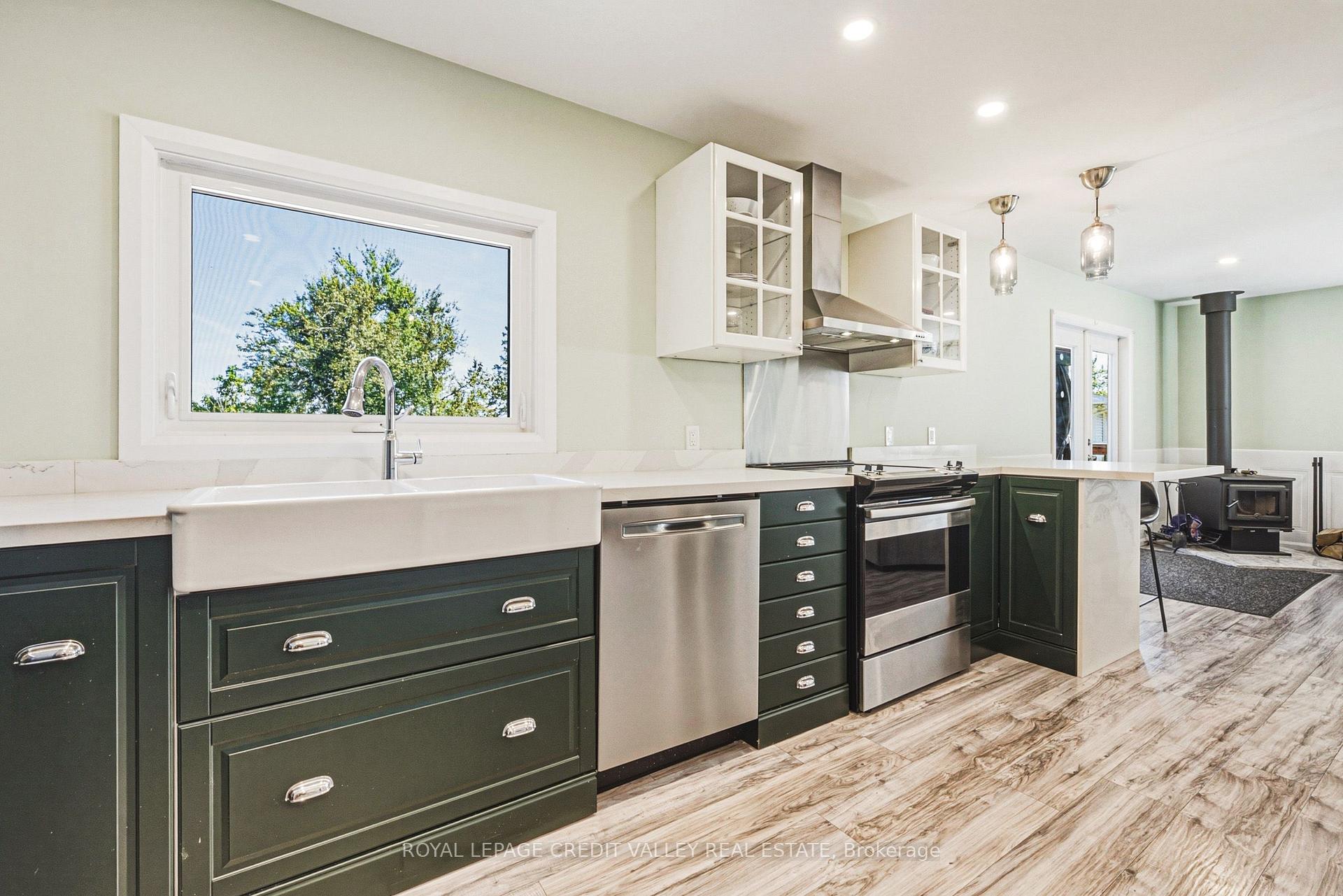 Photo 16 of 8 Ewen Street, Kawartha Lakes, Carden — HOMEH