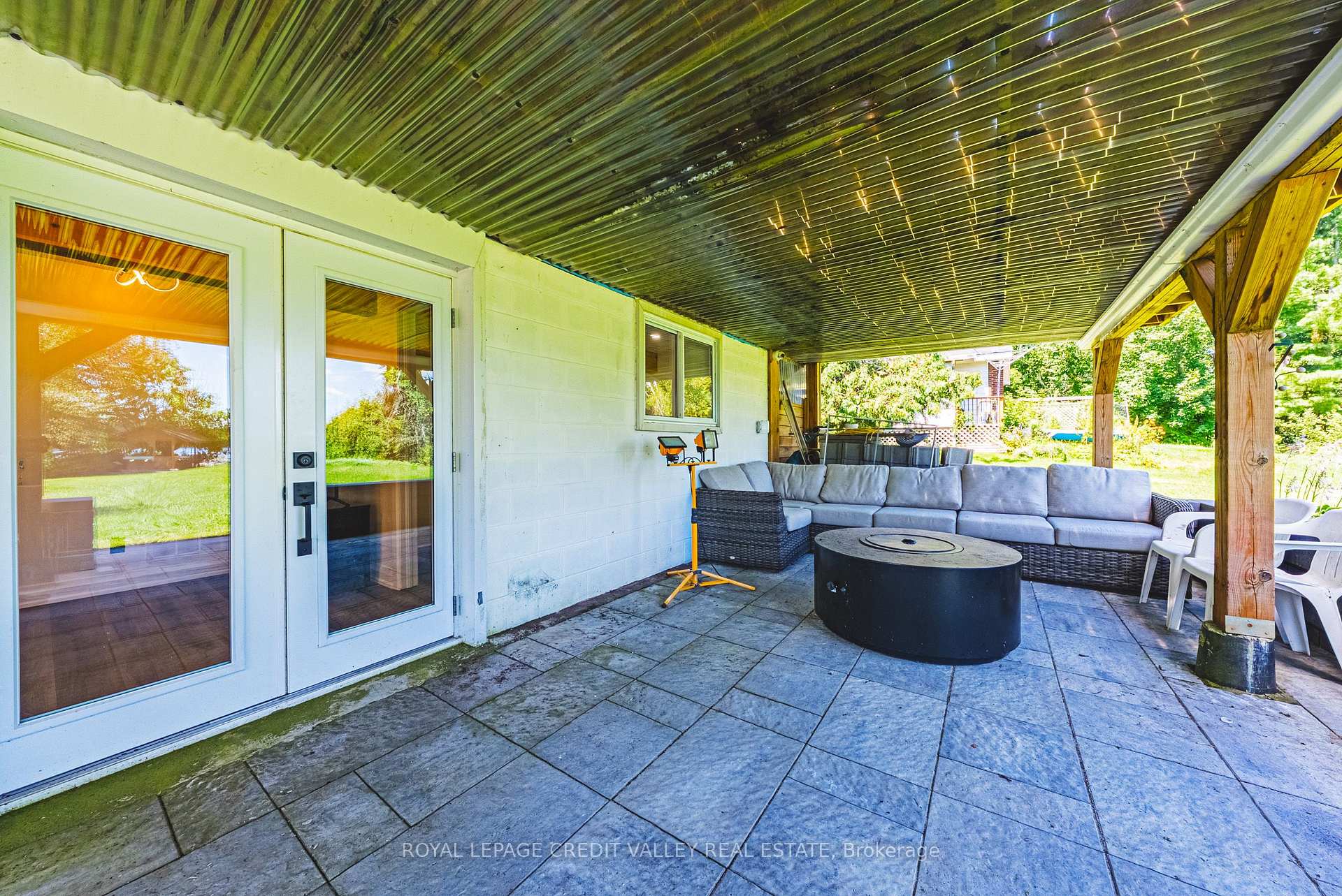 Photo 43 of 8 Ewen Street, Kawartha Lakes, Carden — HOMEH