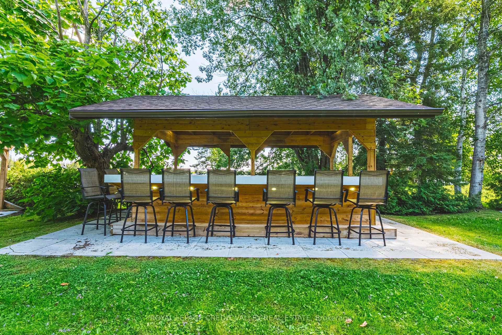 Photo 46 of 8 Ewen Street, Kawartha Lakes, Carden — HOMEH