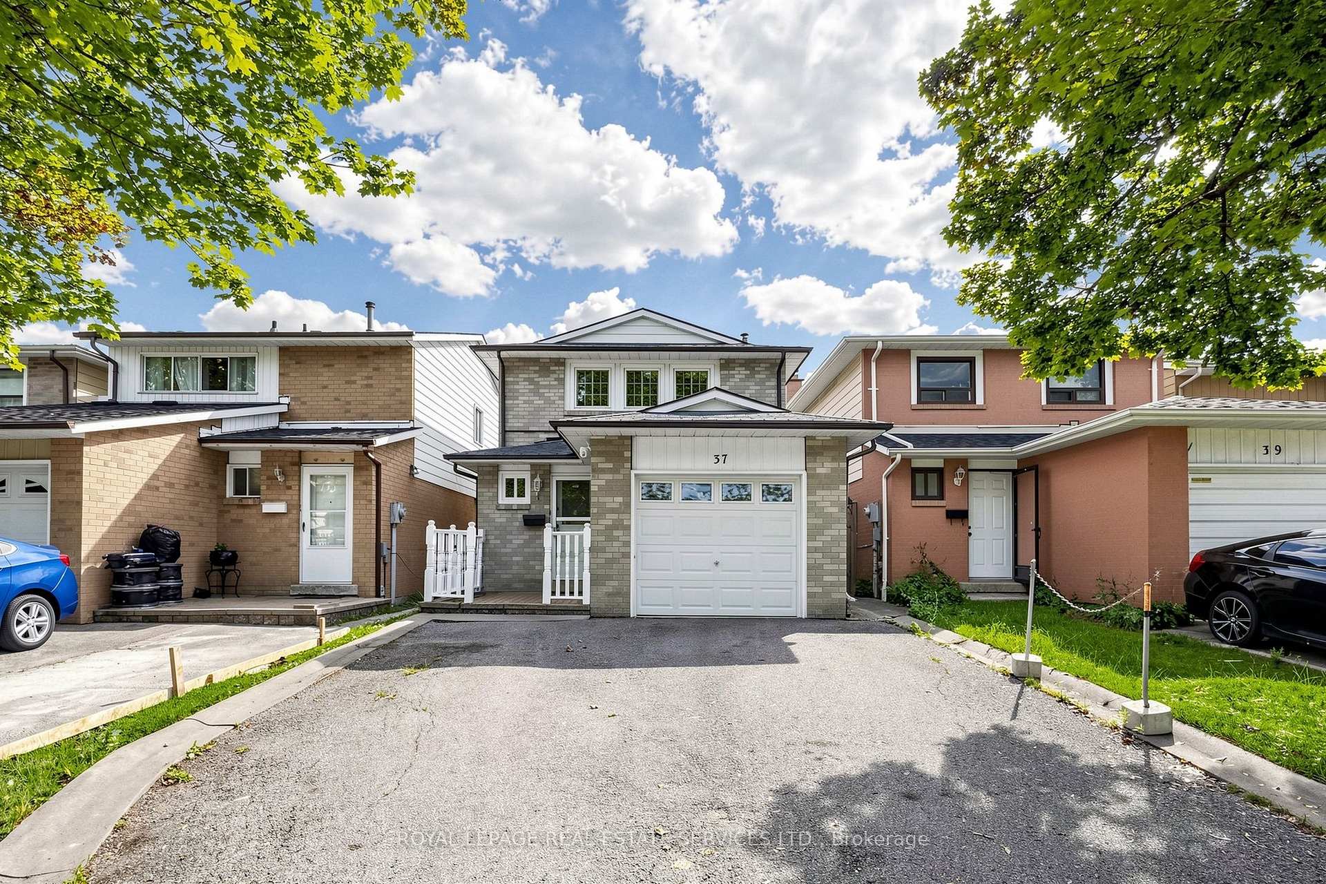 Photo 1 of 37 Woodsview Avenue, Etobicoke, West Humber-Clairville — HOMEH