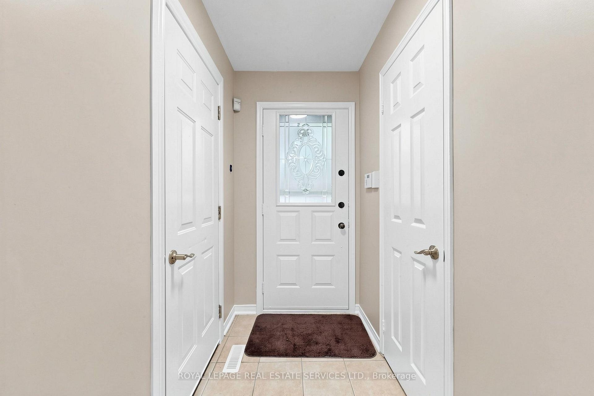 Photo 23 of 37 Woodsview Avenue, Etobicoke, West Humber-Clairville — HOMEH