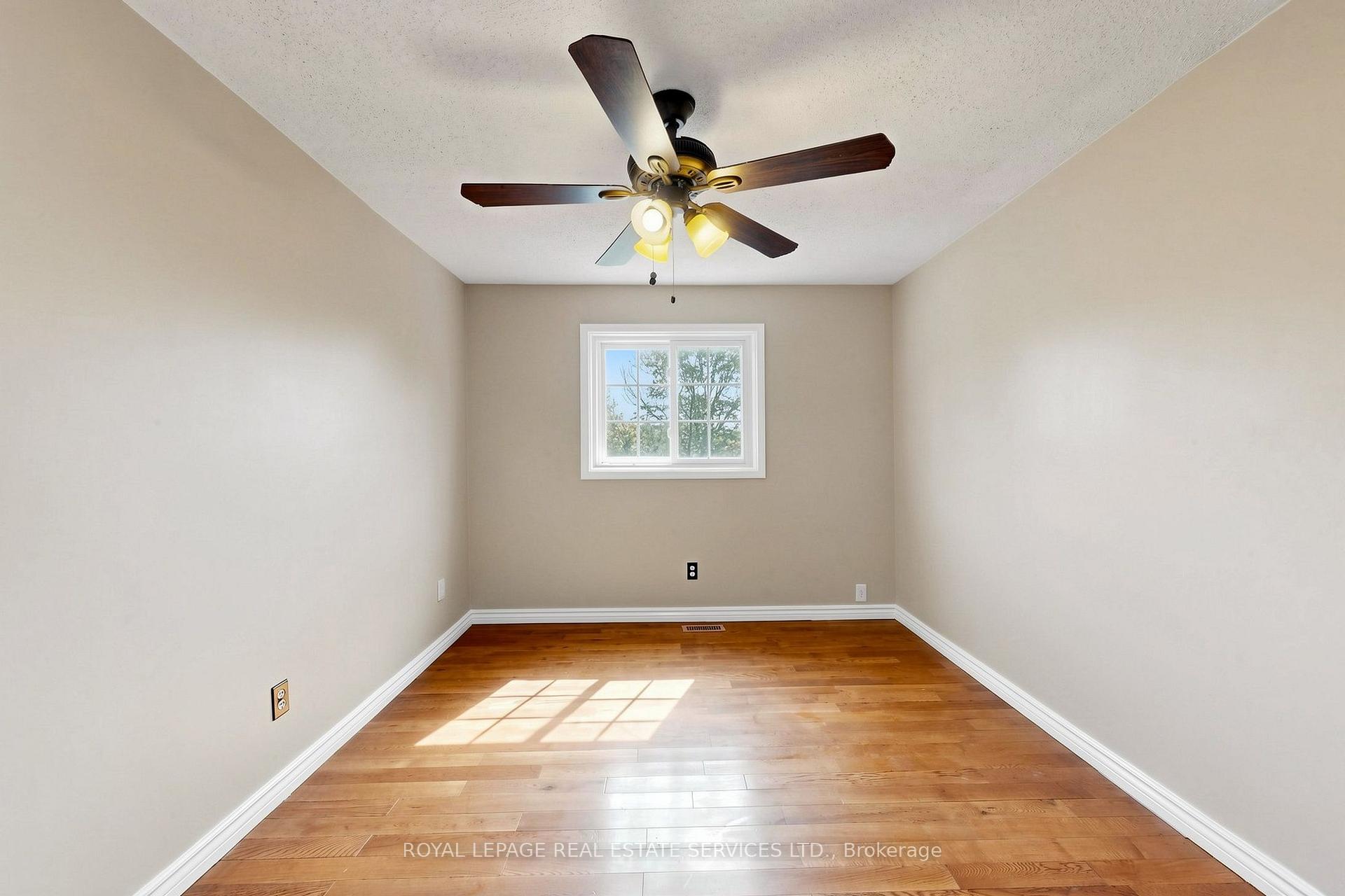 Photo 31 of 37 Woodsview Avenue, Etobicoke, West Humber-Clairville — HOMEH