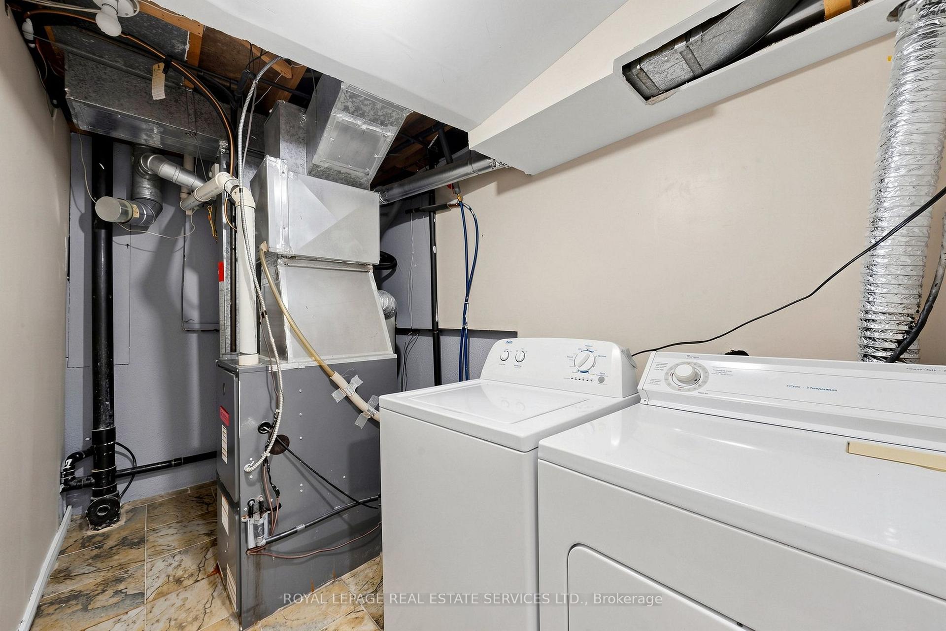 Photo 48 of 37 Woodsview Avenue, Etobicoke, West Humber-Clairville — HOMEH