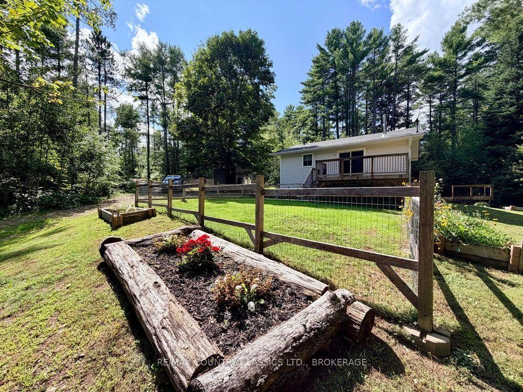 Photo 34 of 1068C Jacques Bay Road, Addington Highlands, Addington Highlands — HOMEH