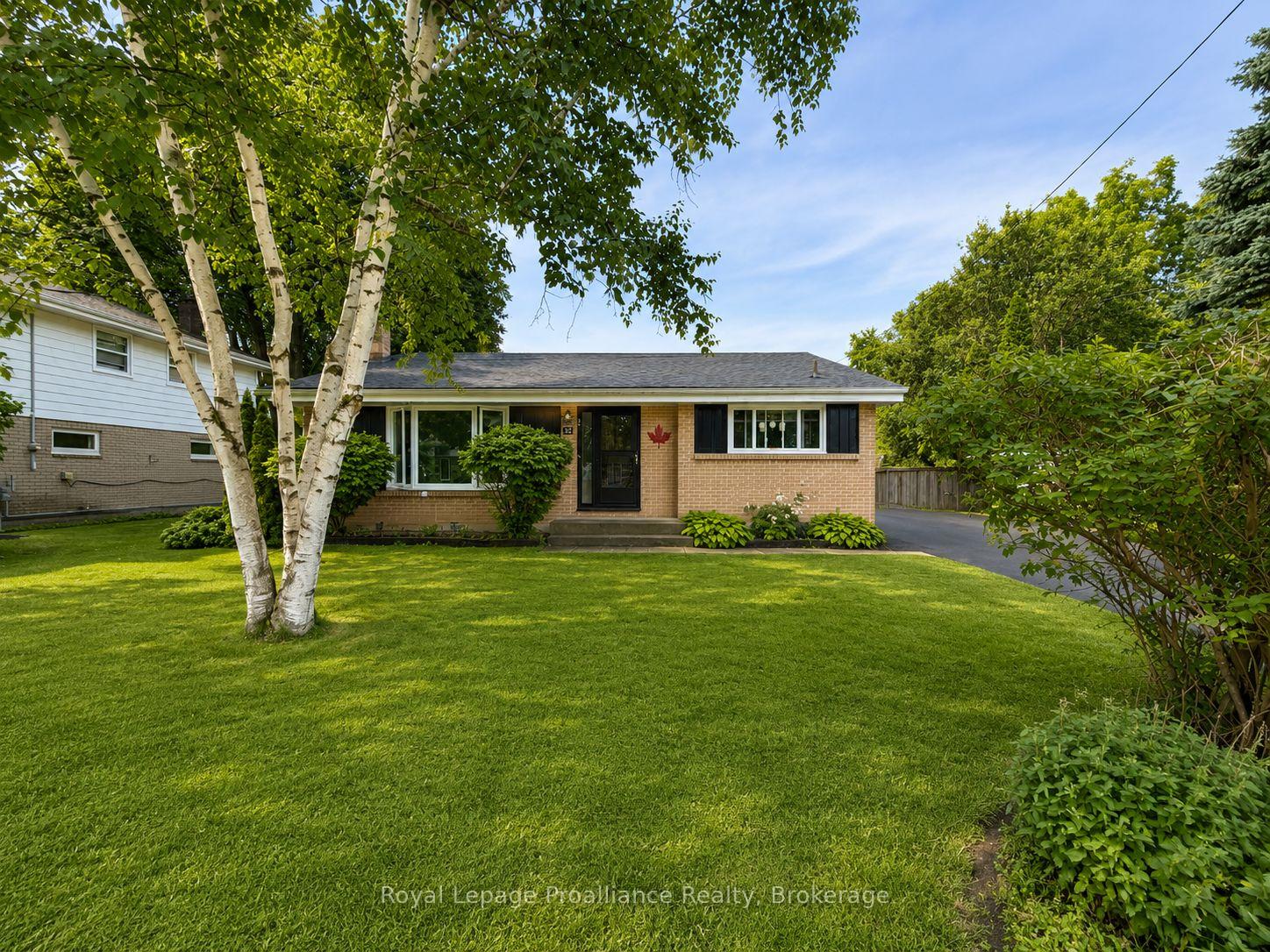 Photo 2 of 32 Glen Road, Belleville, Belleville Ward — HOMEH