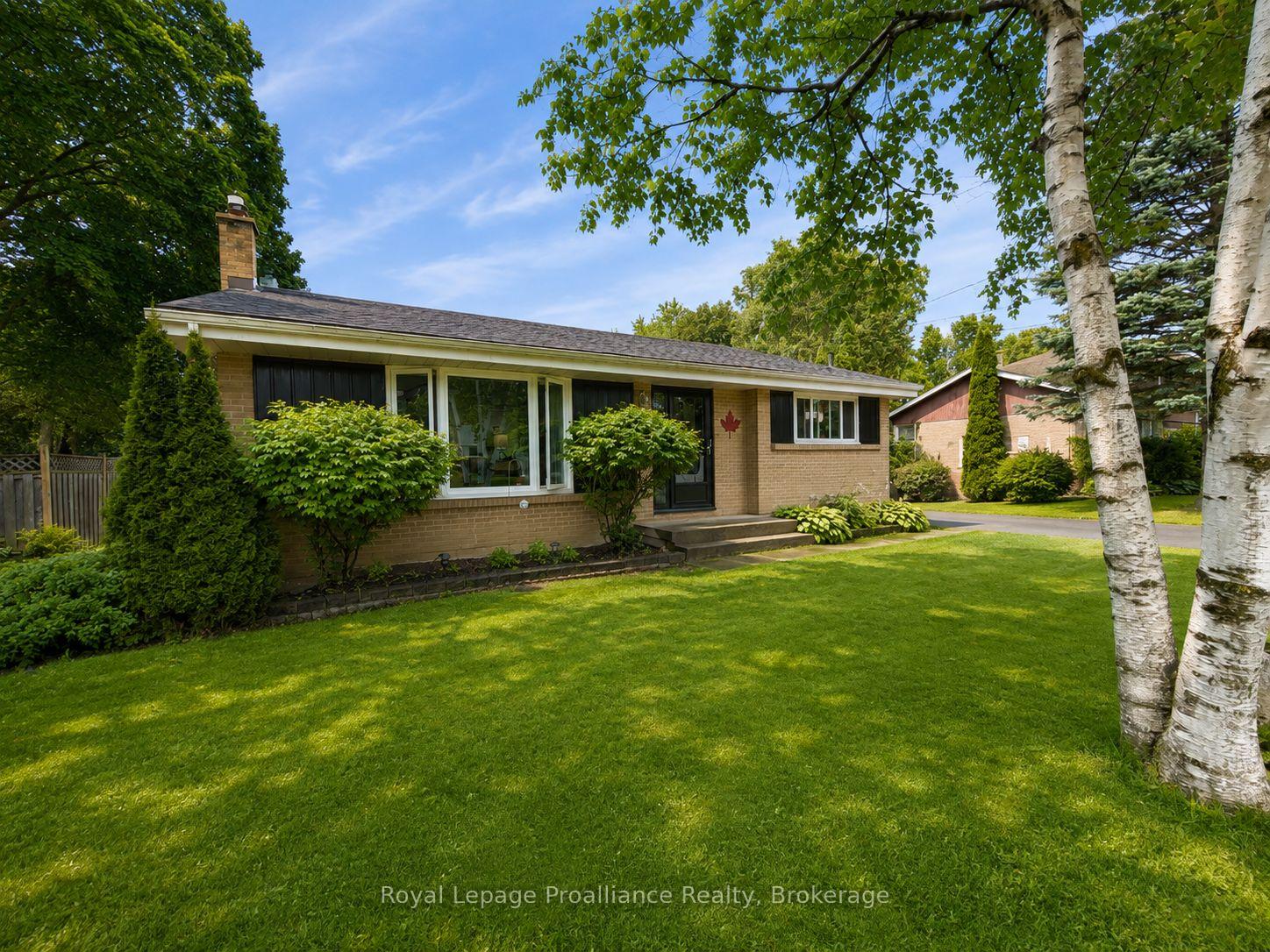 Photo 3 of 32 Glen Road, Belleville, Belleville Ward — HOMEH