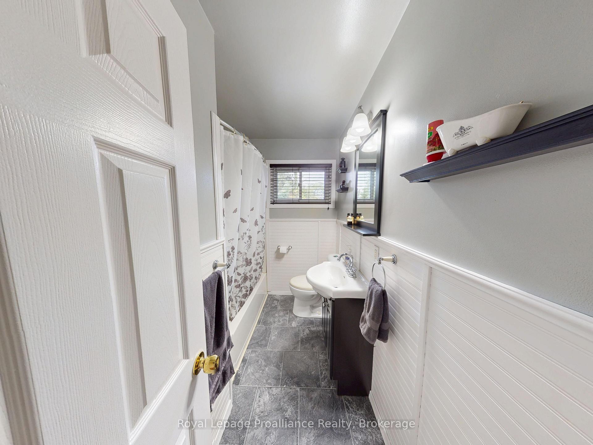 Photo 21 of 32 Glen Road, Belleville, Belleville Ward — HOMEH
