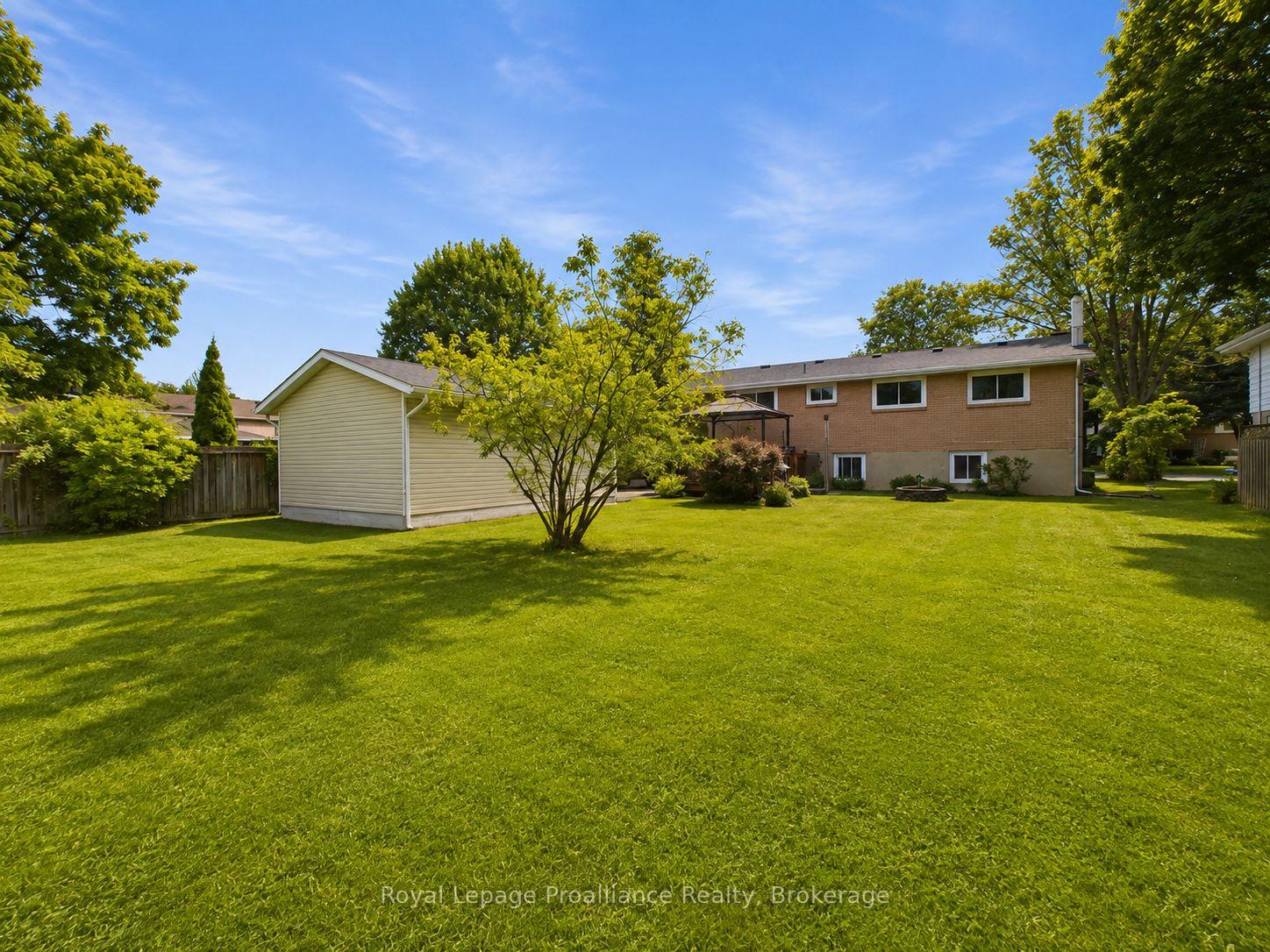 Photo 47 of 32 Glen Road, Belleville, Belleville Ward — HOMEH