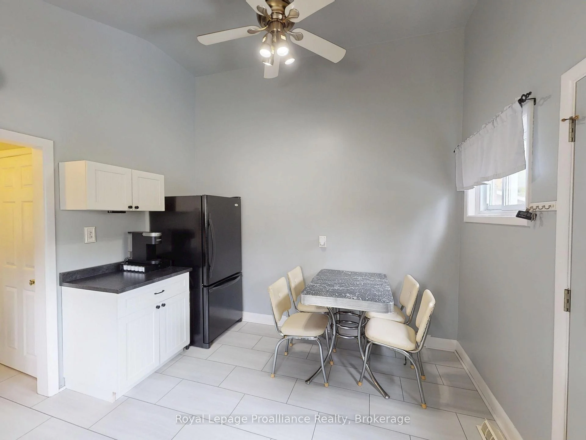 Photo 18 of 32 Glen Road, Belleville, Belleville Ward — HOMEH