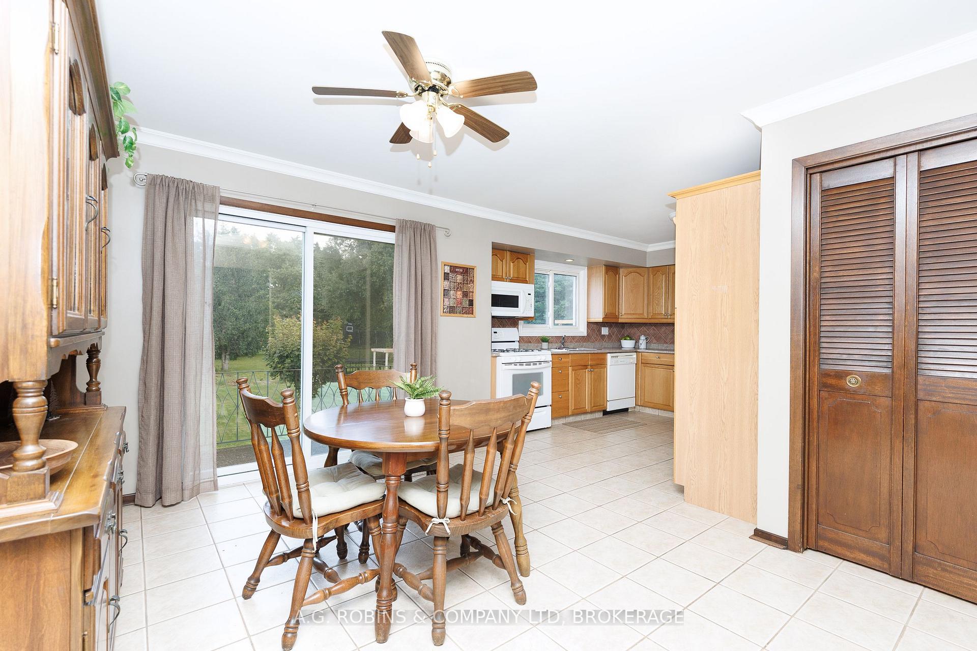 Photo 6 of 12 Berkley Avenue, Port Colborne, Bethel — HOMEH
