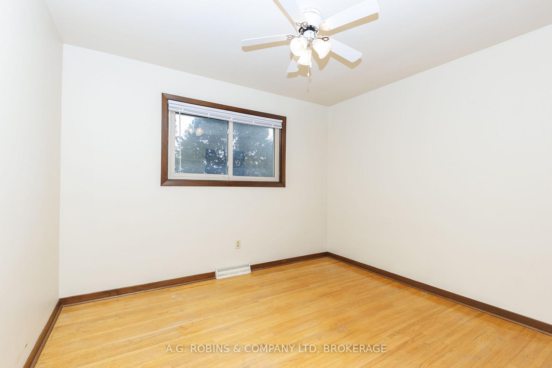 Photo 15 of 12 Berkley Avenue, Port Colborne, Bethel — HOMEH