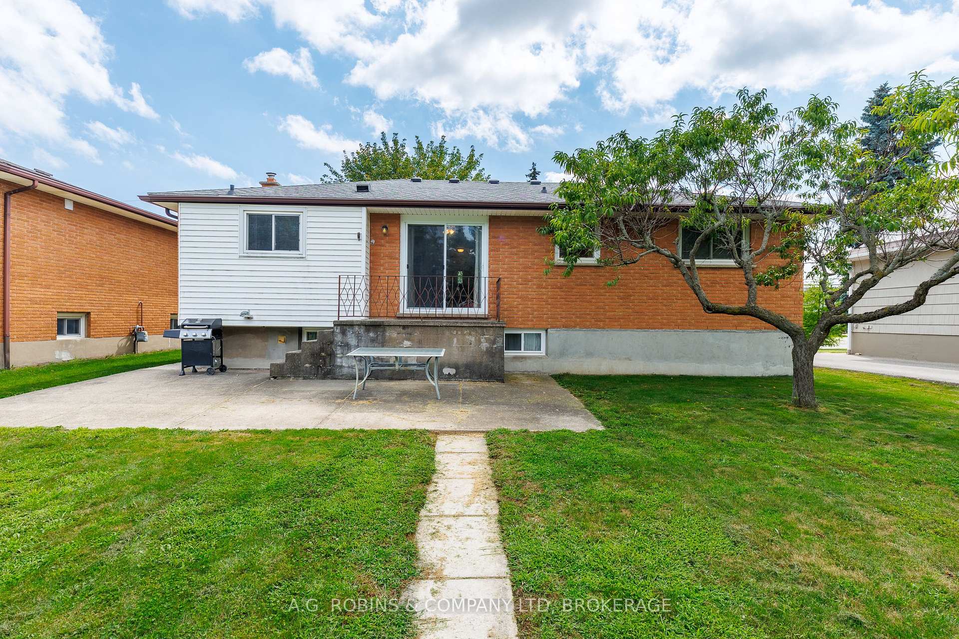Photo 23 of 12 Berkley Avenue, Port Colborne, Bethel — HOMEH