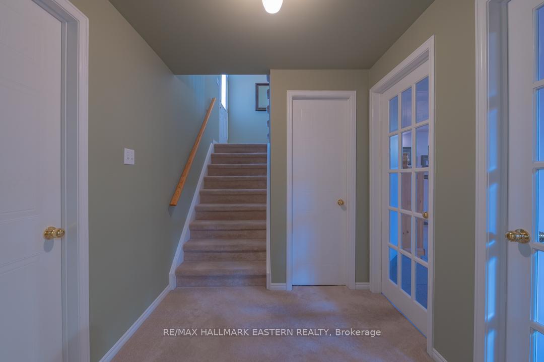 Photo 22 of 20 Ferguson Place, Peterborough, Northcrest Ward 5 — HOMEH