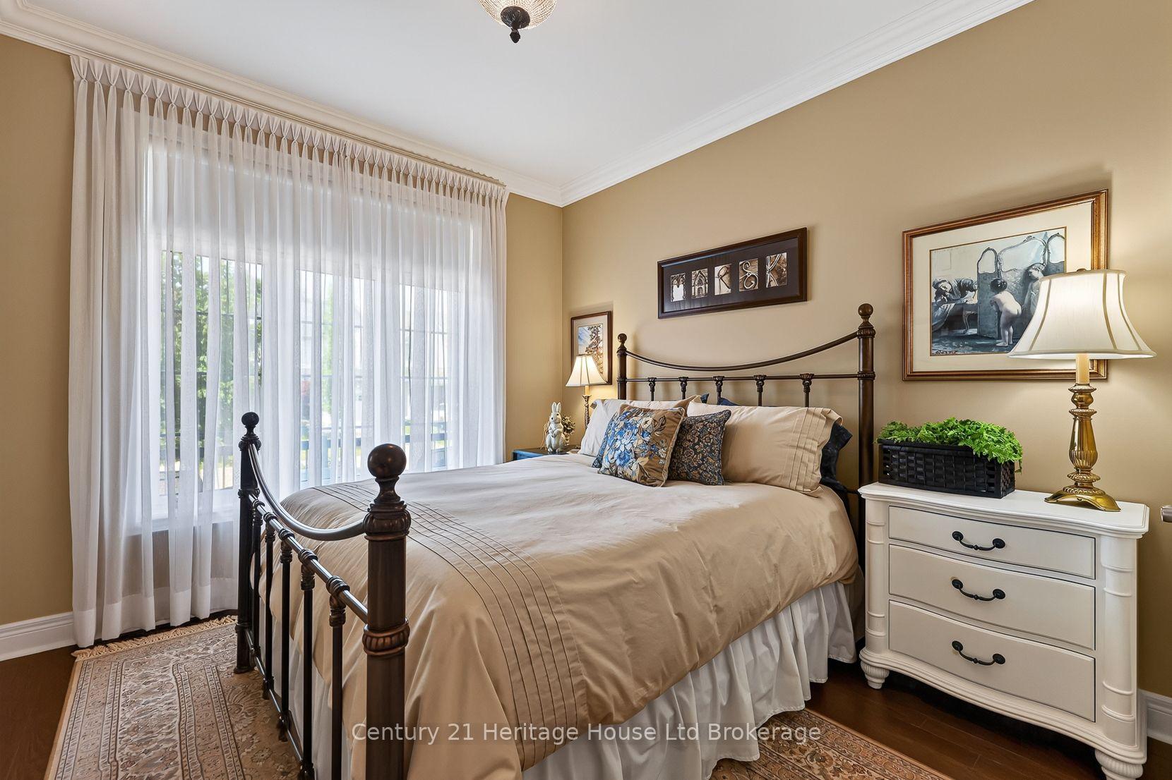 Photo 7 of 528 Baldwin Crescent, Woodstock, Woodstock - North — HOMEH