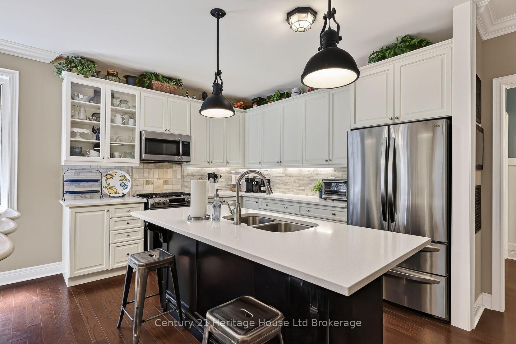 Photo 12 of 528 Baldwin Crescent, Woodstock, Woodstock - North — HOMEH