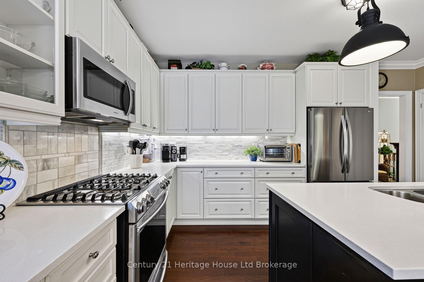 Photo 14 of 528 Baldwin Crescent, Woodstock, Woodstock - North — HOMEH