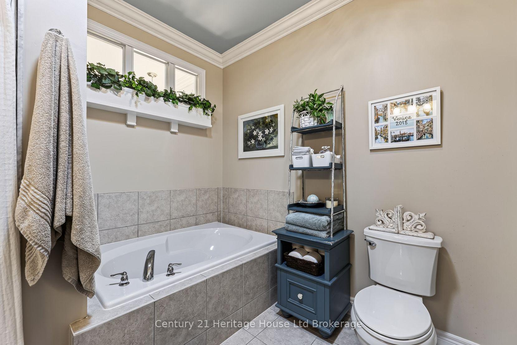 Photo 22 of 528 Baldwin Crescent, Woodstock, Woodstock - North — HOMEH
