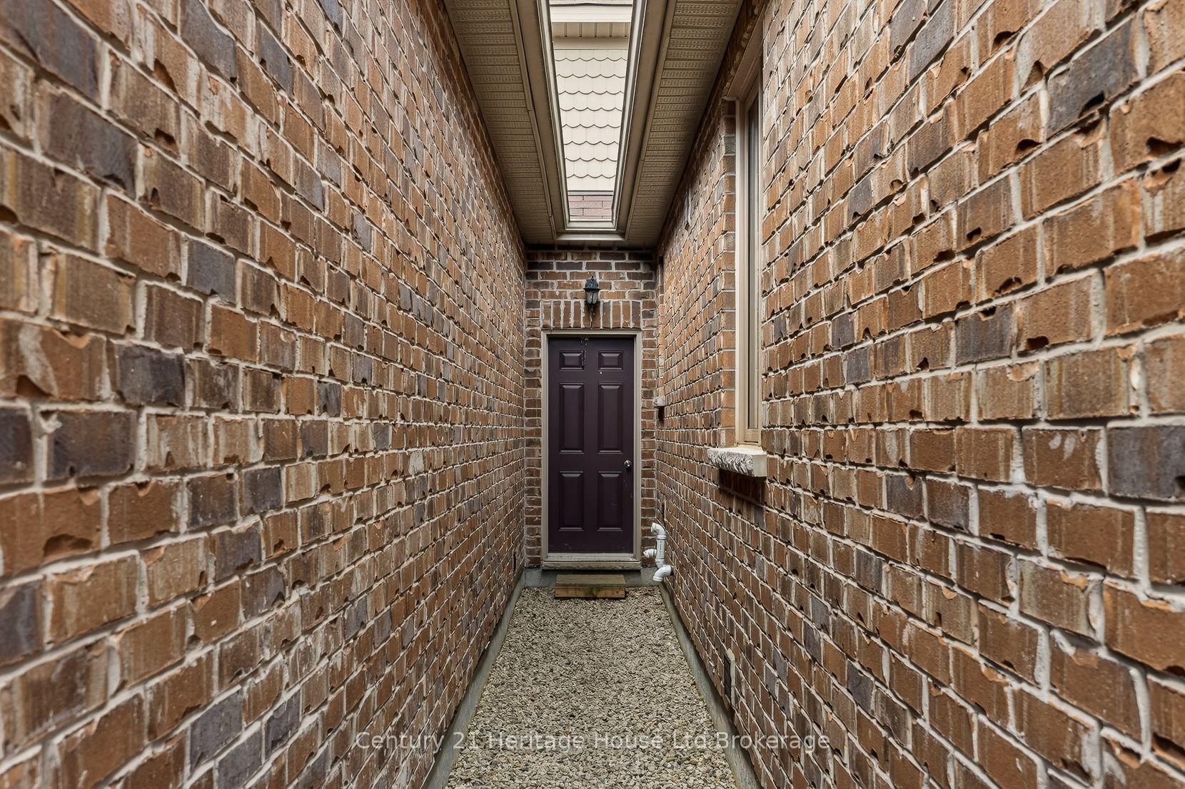 Photo 39 of 528 Baldwin Crescent, Woodstock, Woodstock - North — HOMEH