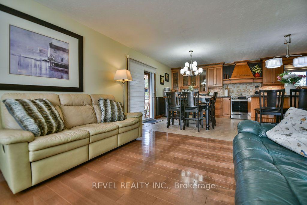 Photo 4 of 299 Dorans Road, Timmins, TNW - Rural — HOMEH