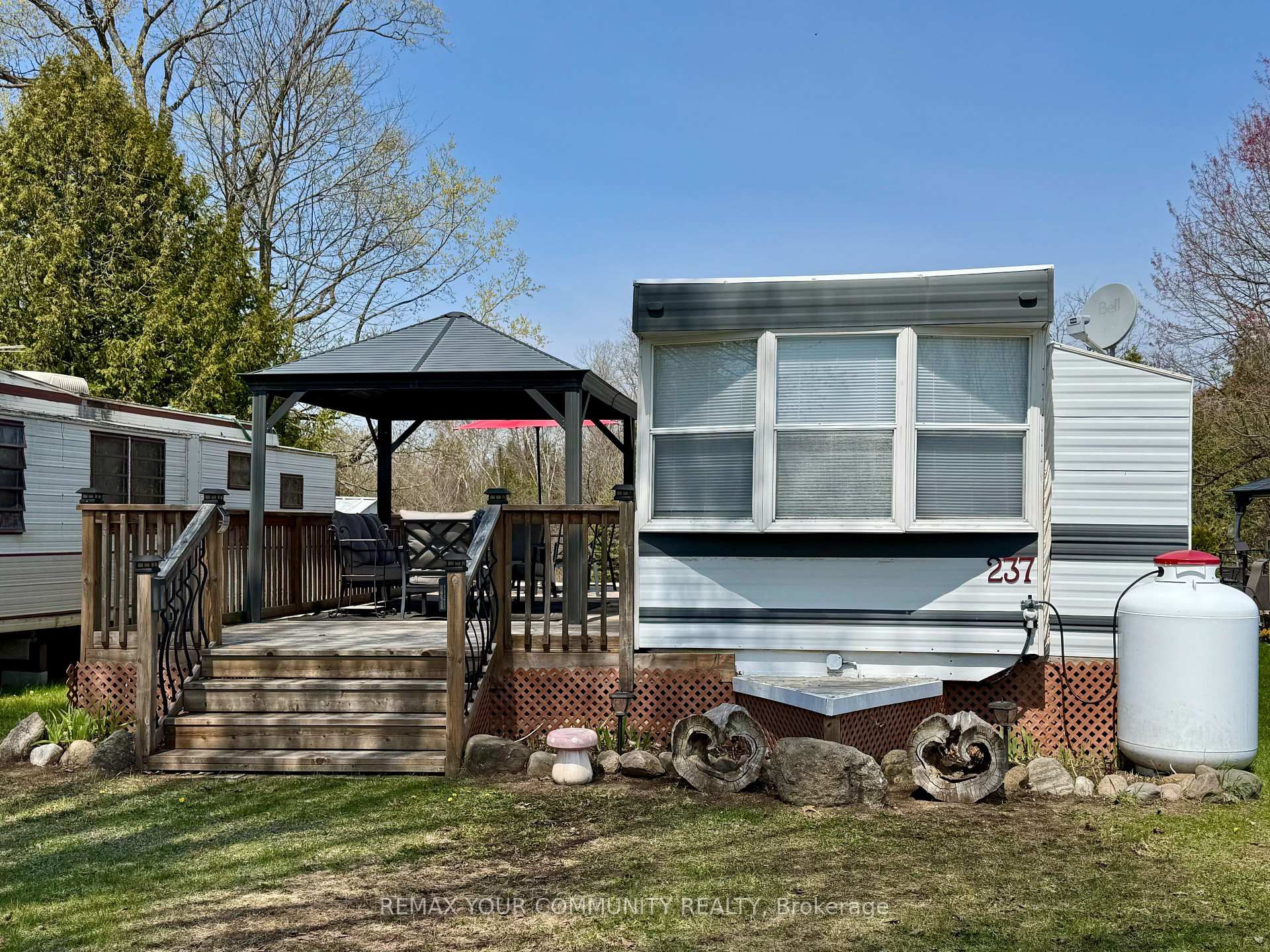 Photo 2 of Unit 237, 285 Crydermans Side Road, Georgina, Baldwin — HOMEH