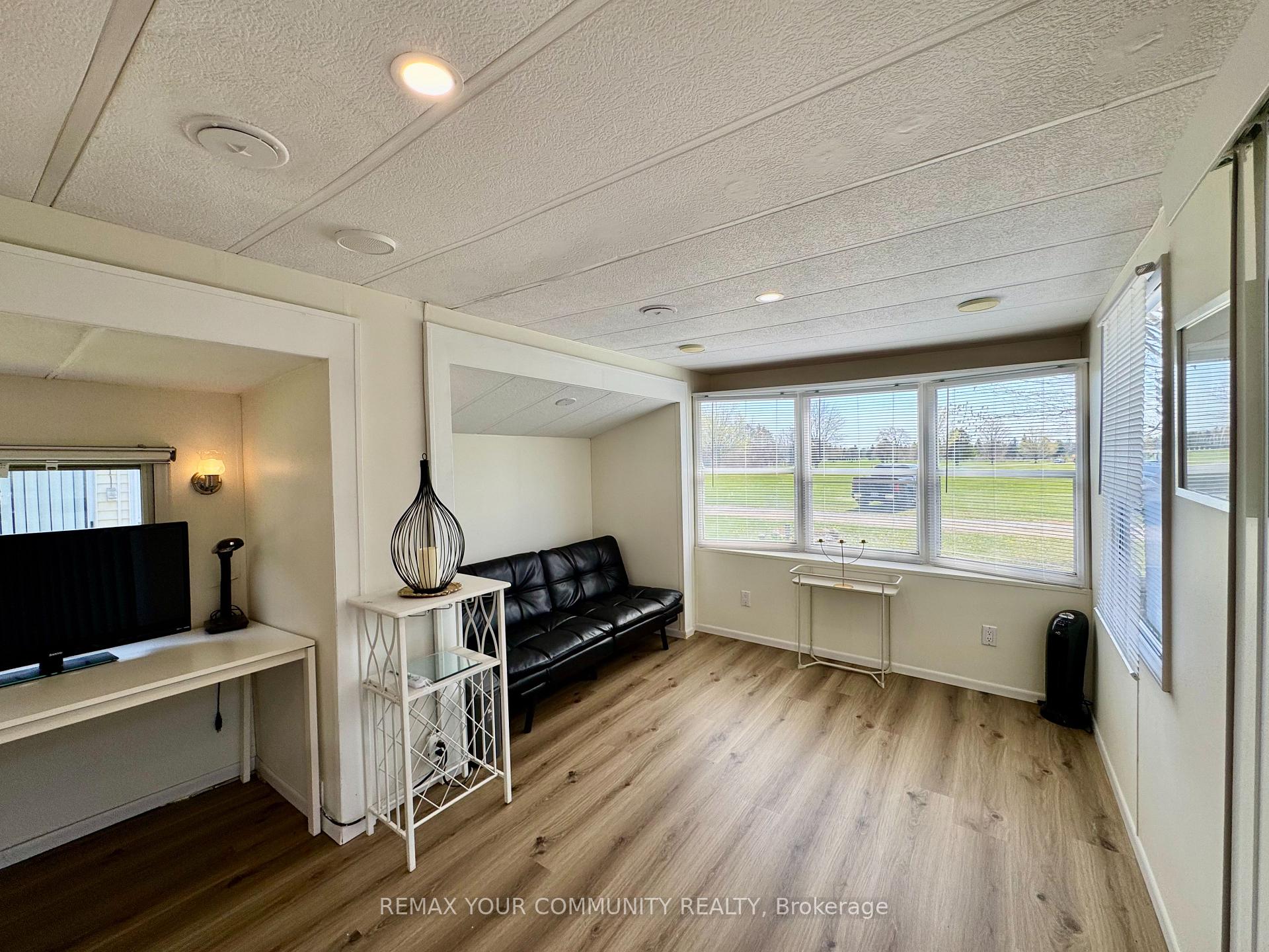Photo 8 of Unit 237, 285 Crydermans Side Road, Georgina, Baldwin — HOMEH