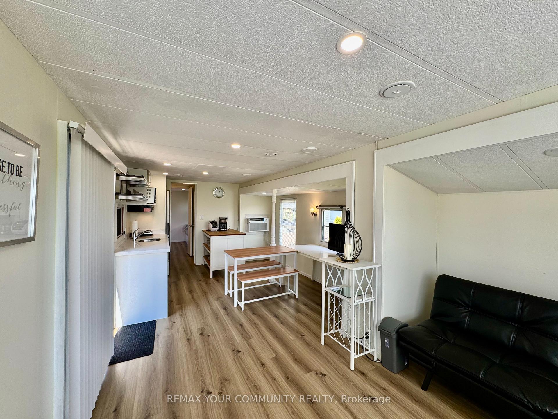 Photo 9 of Unit 237, 285 Crydermans Side Road, Georgina, Baldwin — HOMEH