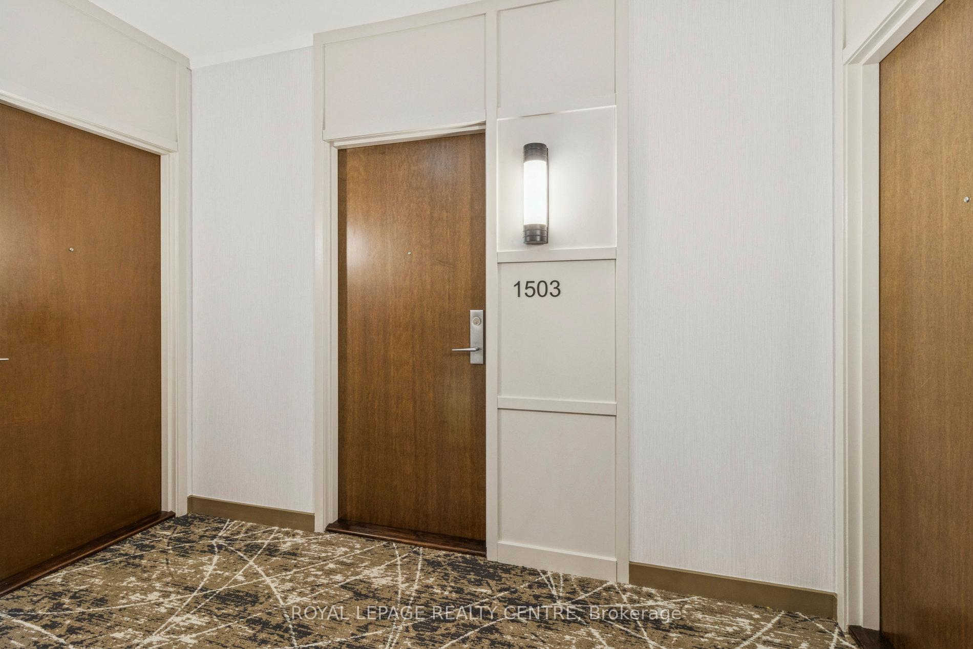 Photo 5 of Unit 1503, 1055 Southdown Road, Mississauga, Clarkson — HOMEH