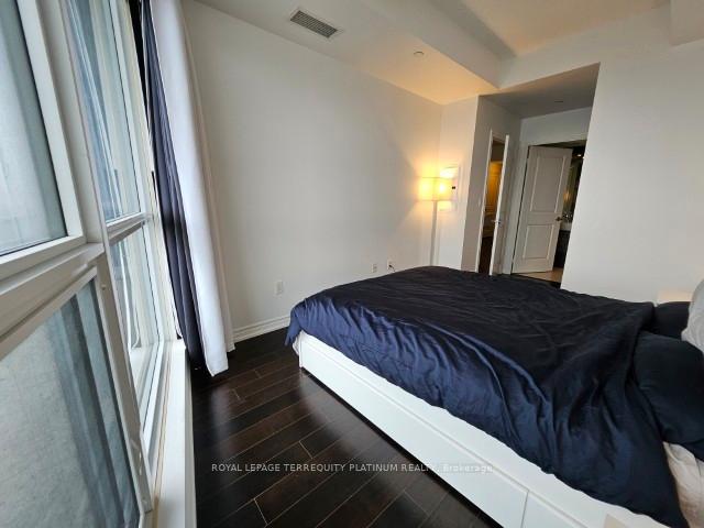Photo 9 of Unit 4205, 386 Yonge Street, Toronto, Bay Street Corridor — HOMEH