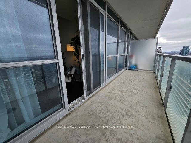 Photo 13 of Unit 4205, 386 Yonge Street, Toronto, Bay Street Corridor — HOMEH