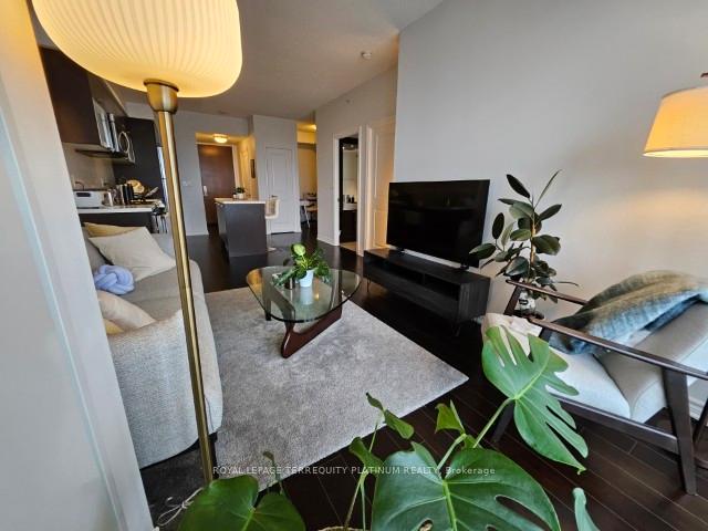 Photo 15 of Unit 4205, 386 Yonge Street, Toronto, Bay Street Corridor — HOMEH