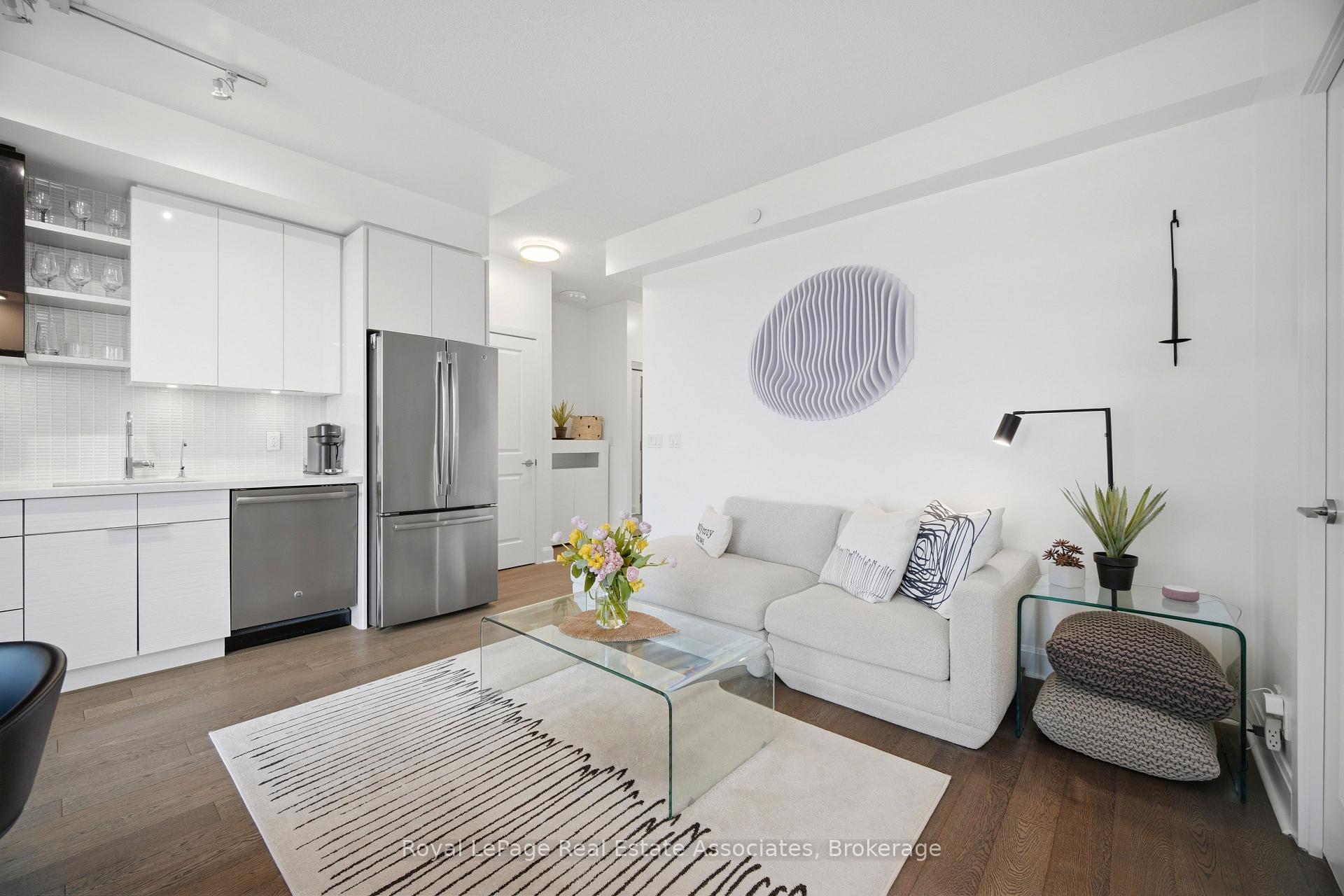 Photo 10 of Unit 2301, 33 Shore Breeze Drive, Etobicoke, Mimico — HOMEH