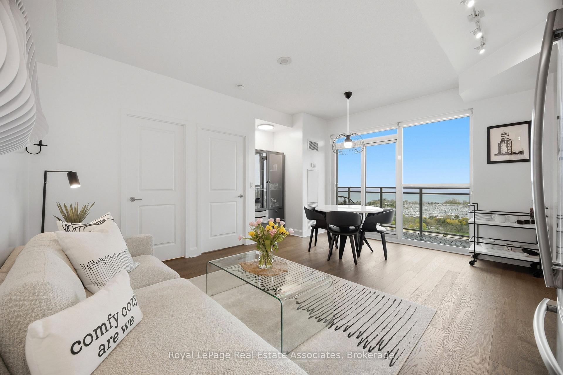 Photo 12 of Unit 2301, 33 Shore Breeze Drive, Etobicoke, Mimico — HOMEH