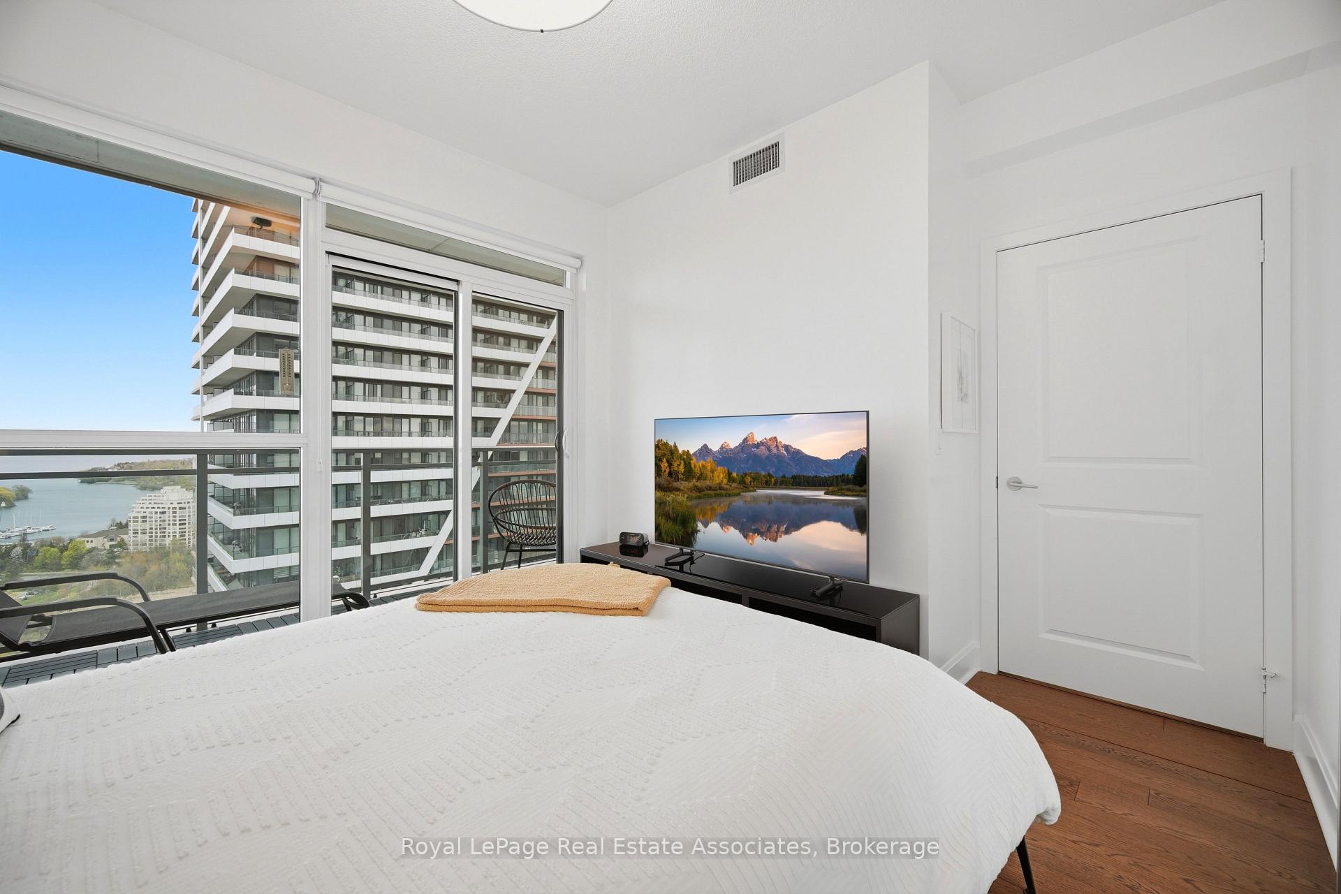 Photo 22 of Unit 2301, 33 Shore Breeze Drive, Etobicoke, Mimico — HOMEH