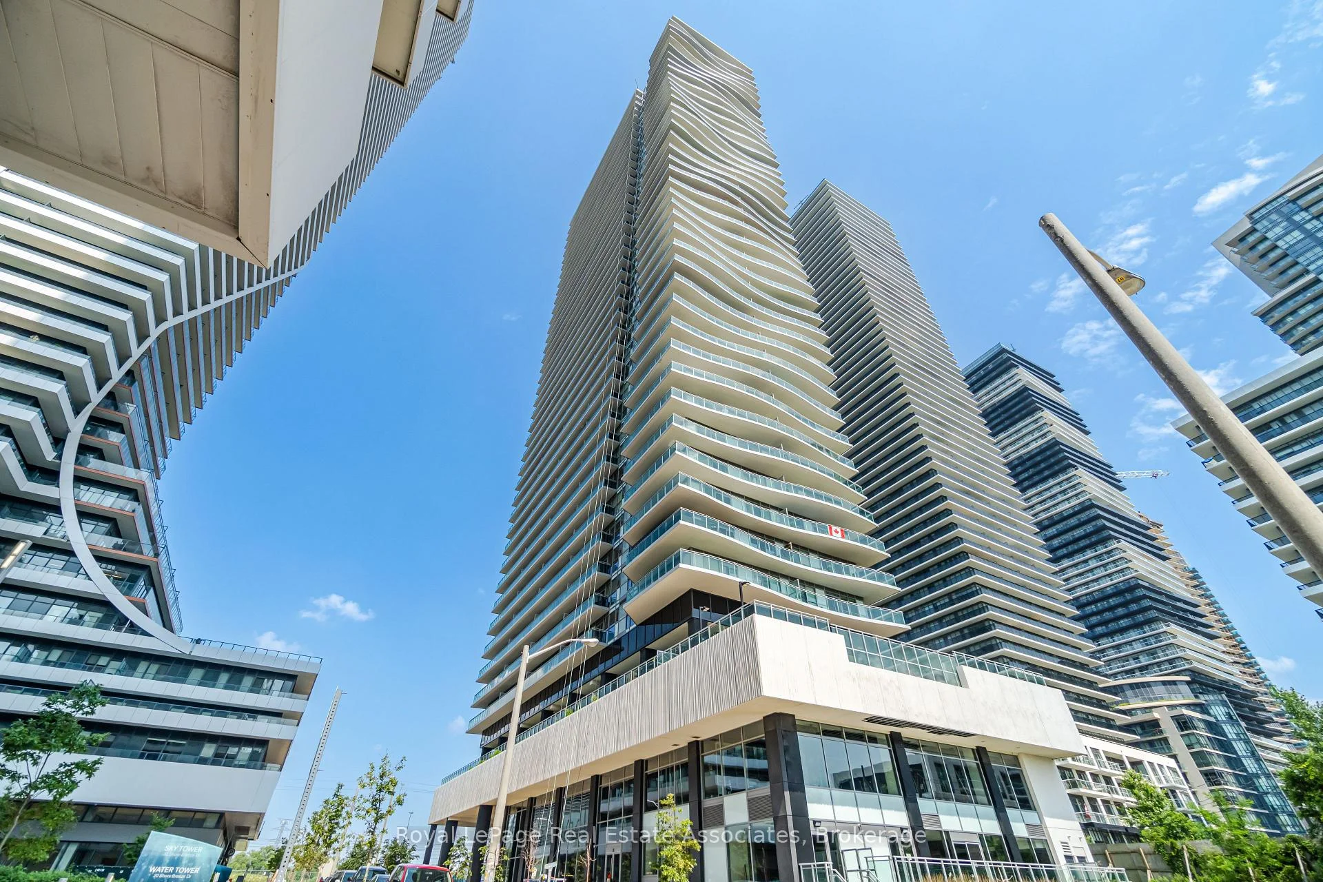 Photo 4 of Unit 2301, 33 Shore Breeze Drive, Etobicoke, Mimico — HOMEH