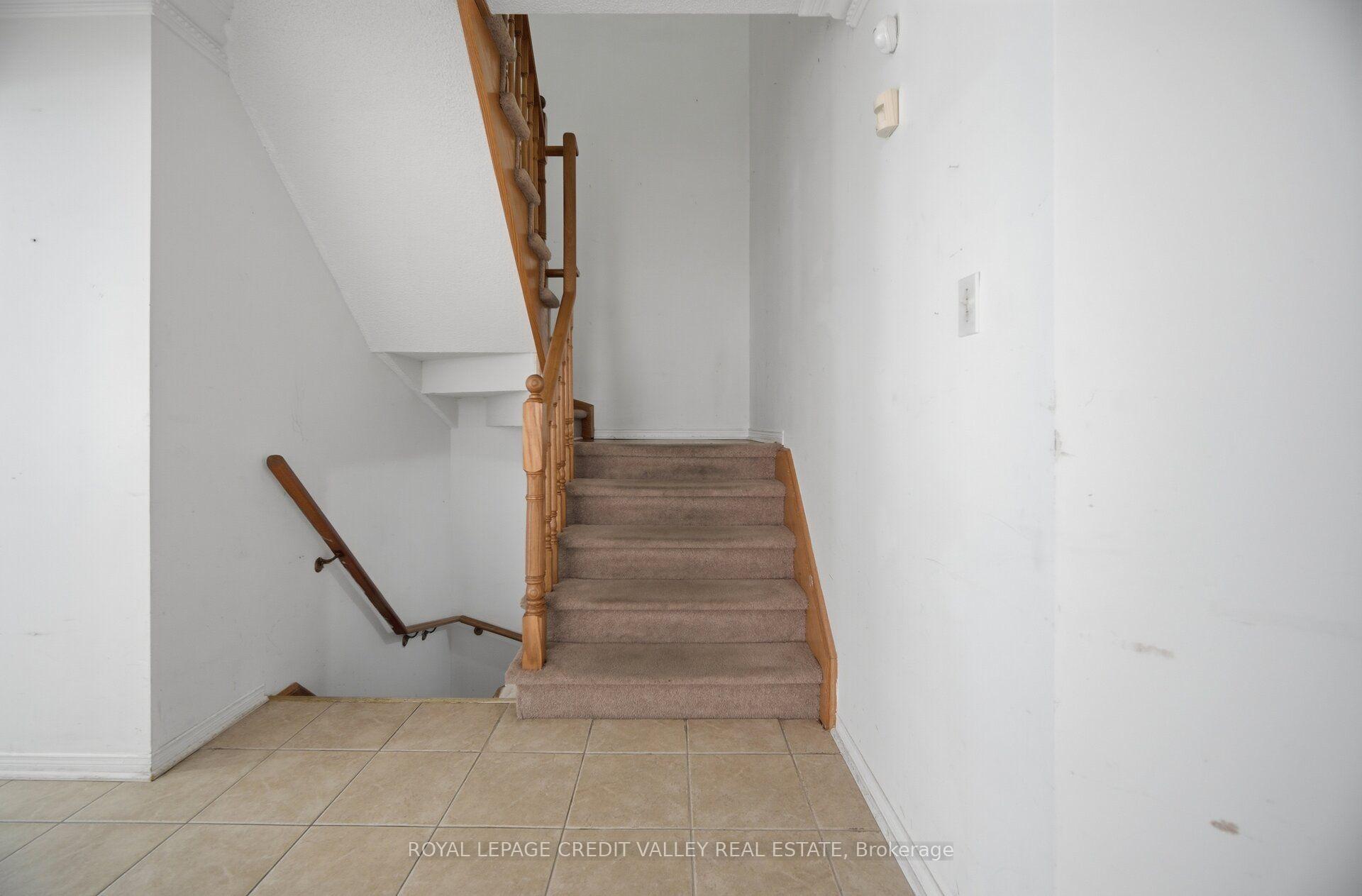 Photo 22 of 31 Capistro Street, Brampton, Fletcher's Meadow — HOMEH
